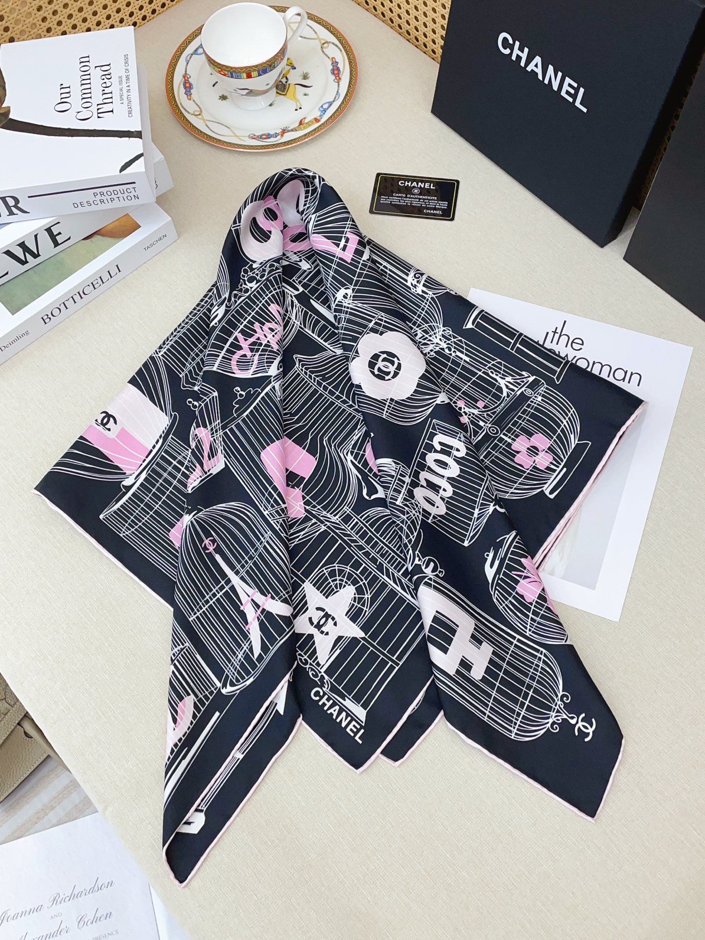 ✨✨【18姆米 双面同色】新款小香【创意鸟笼】‼️美翻了[流泪]御用殿堂级极品‼️经典元素图案设计风格❗