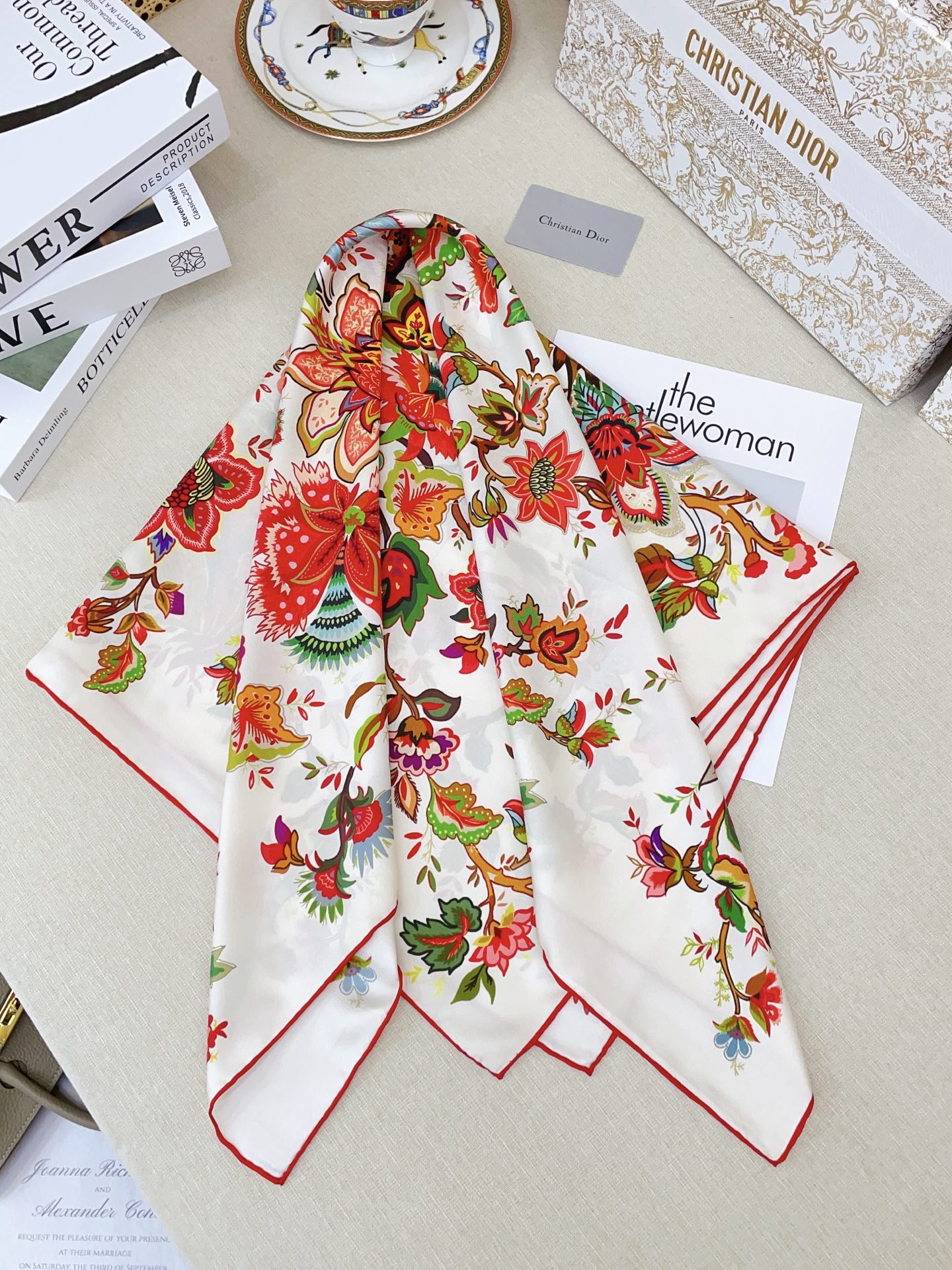 ✨✨【16姆米 单面】高级感爆棚❗️CD【花卉印花 90】高级时髦风‼️配色非常考究，图案匠心，上身简直