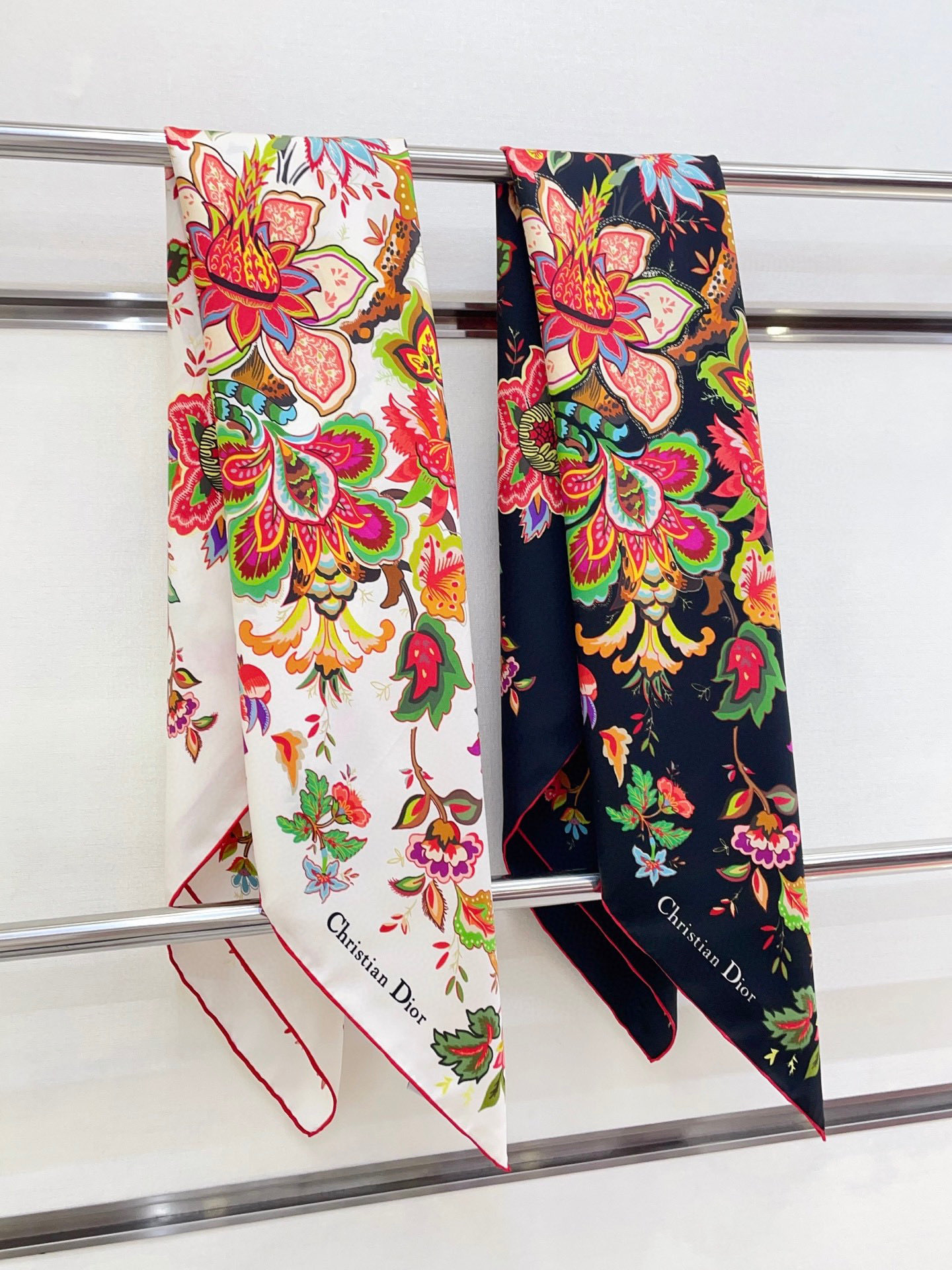 ✨✨【16姆米 单面】高级感爆棚❗️CD【花卉印花 90】高级时髦风‼️配色非常考究，图案匠心，上身简直