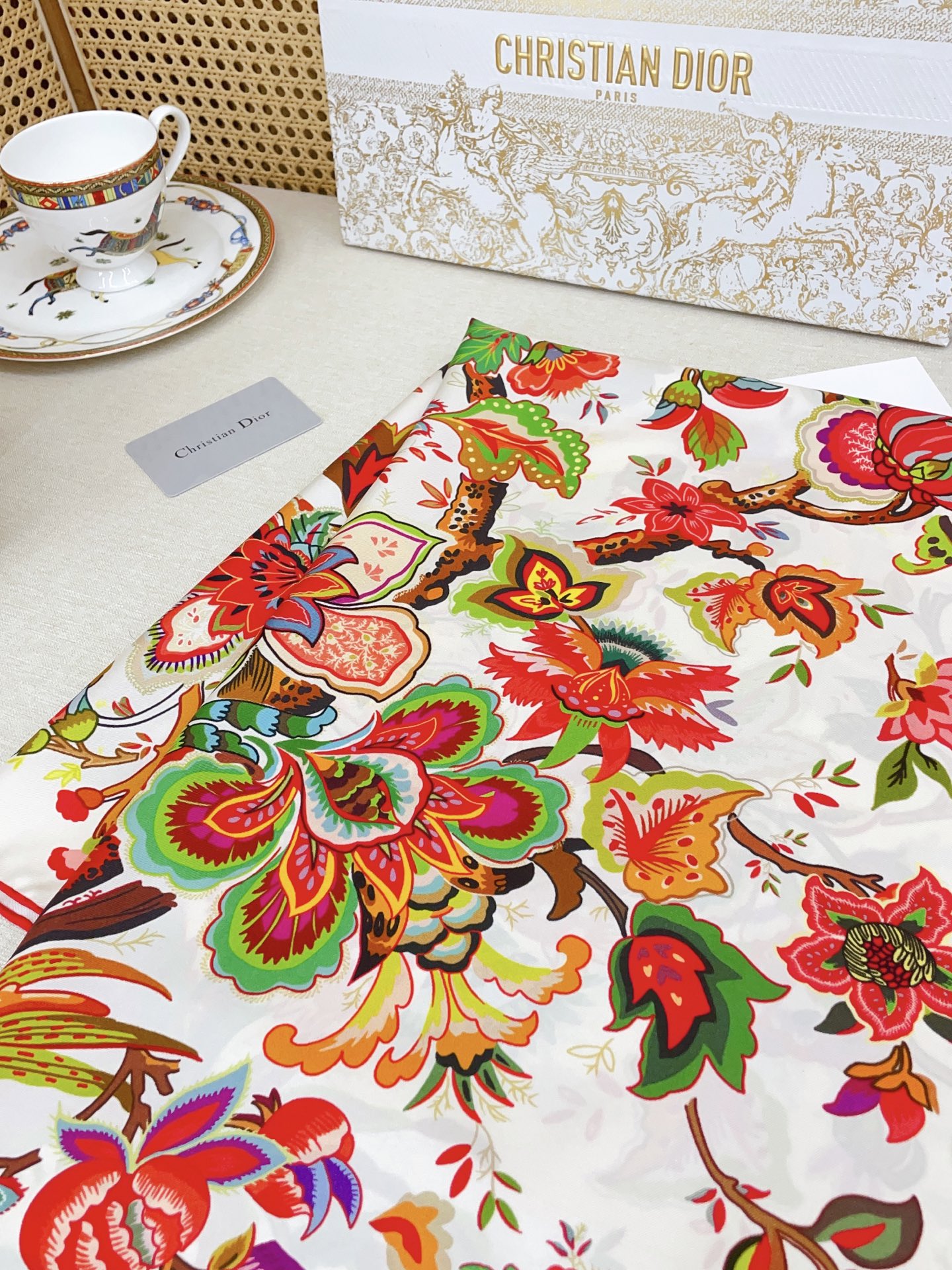 ✨✨【16姆米 单面】高级感爆棚❗️CD【花卉印花 90】高级时髦风‼️配色非常考究，图案匠心，上身简直