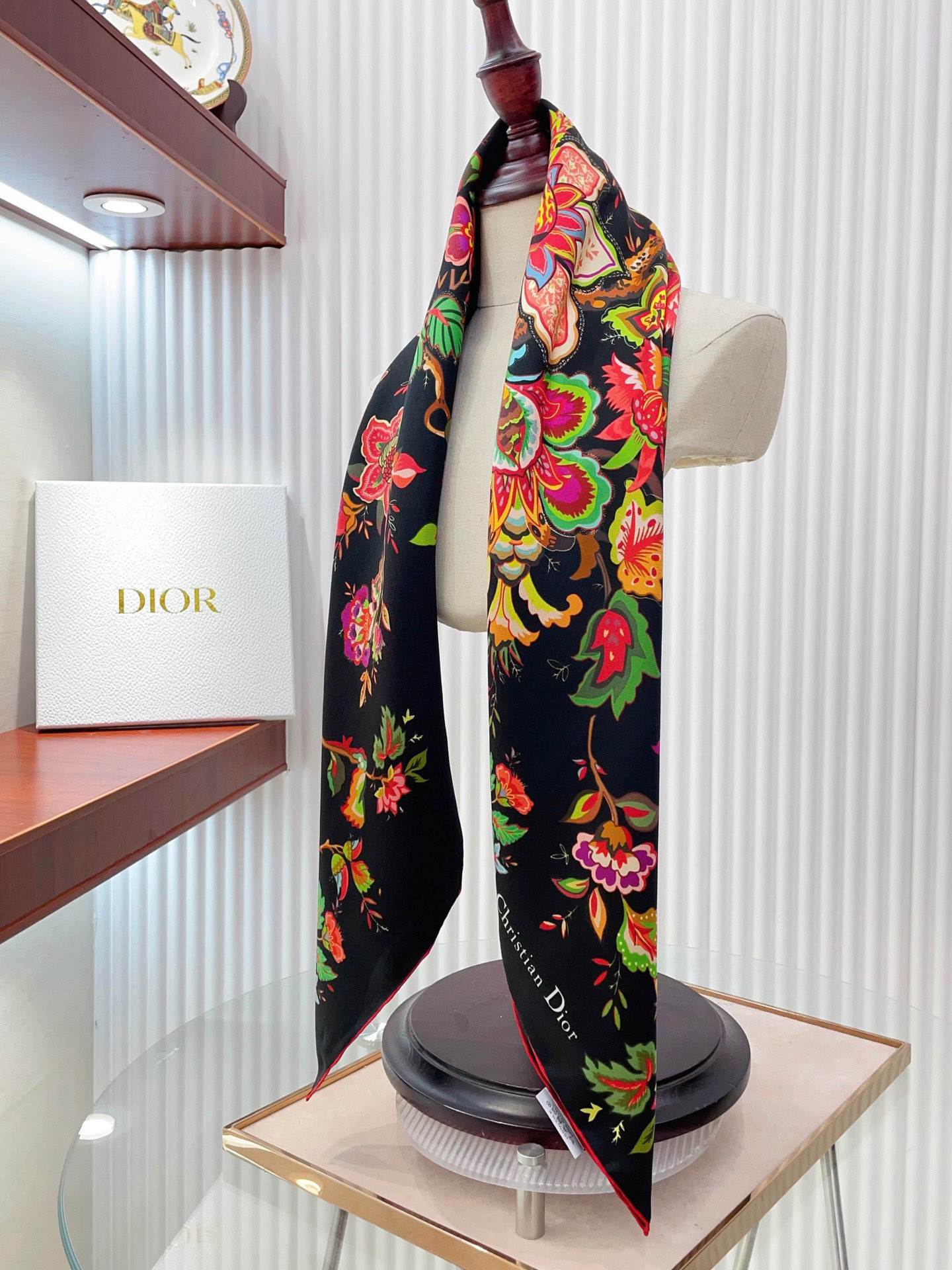 ✨✨【16姆米 单面】高级感爆棚❗️CD【花卉印花 90】高级时髦风‼️配色非常考究，图案匠心，上身简直