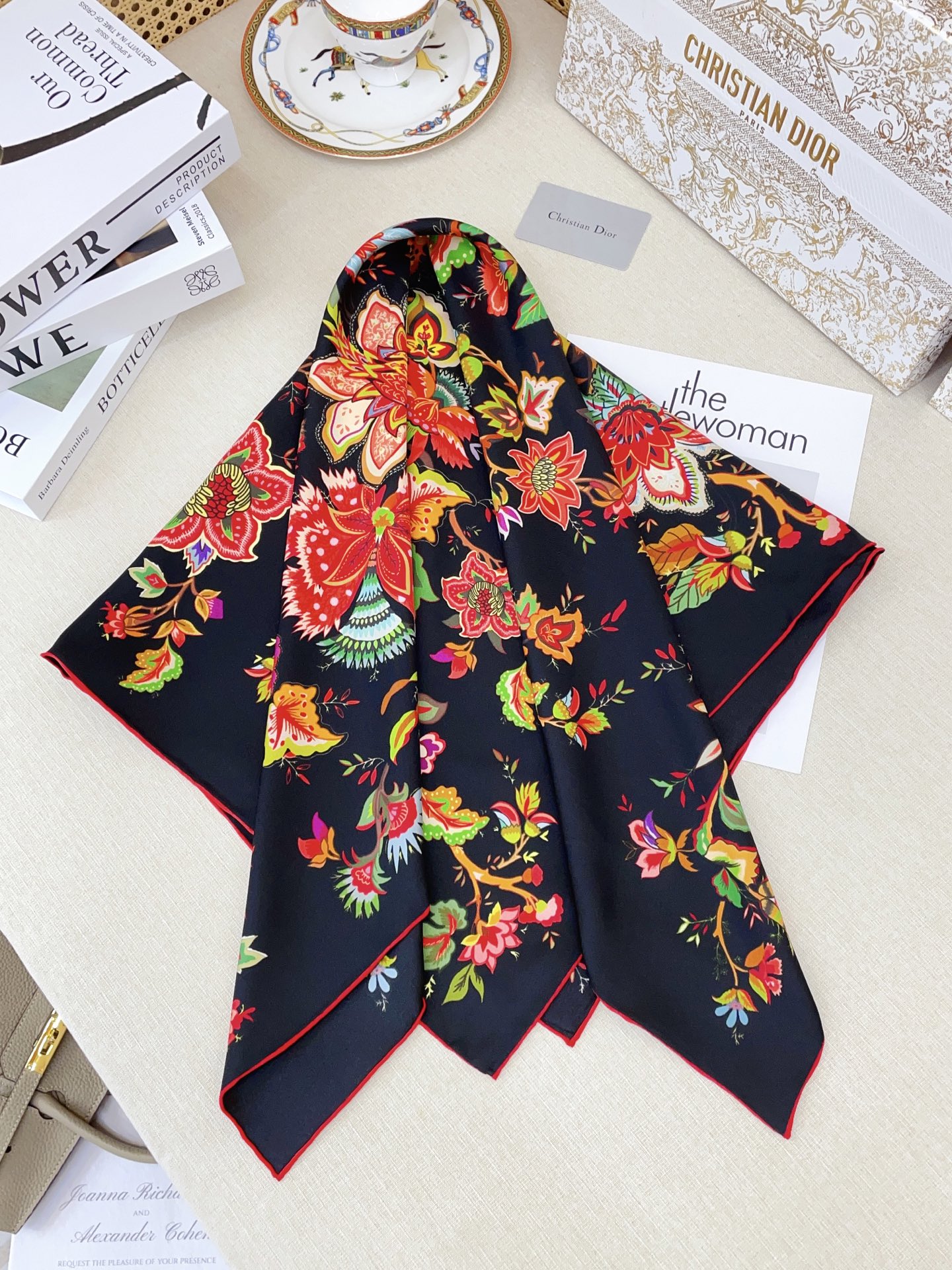 ✨✨【16姆米 单面】高级感爆棚❗️CD【花卉印花 90】高级时髦风‼️配色非常考究，图案匠心，上身简直