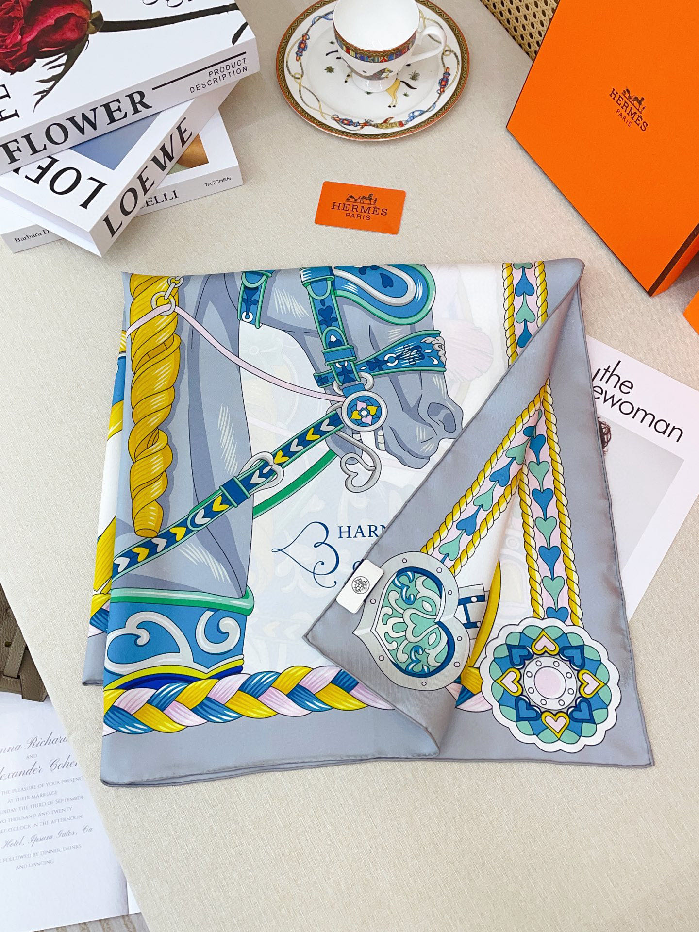 ✨✨【18姆米 双面同色】H家真丝新款🆕👏👏买了都说好看‼️推荐💕【甜蜜鞍具 90】真丝方巾，顶级工艺超