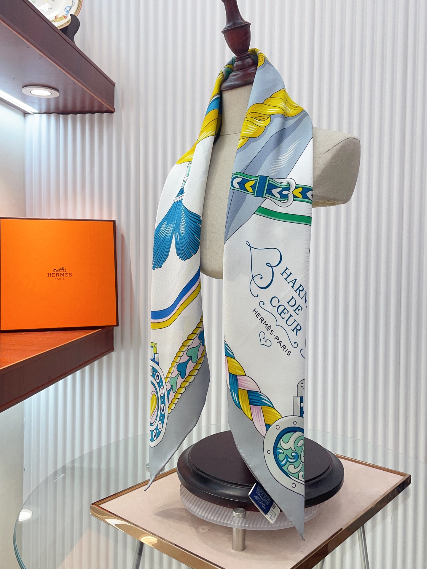 ✨✨【18姆米 双面同色】H家真丝新款🆕👏👏买了都说好看‼️推荐💕【甜蜜鞍具 90】真丝方巾，顶级工艺超