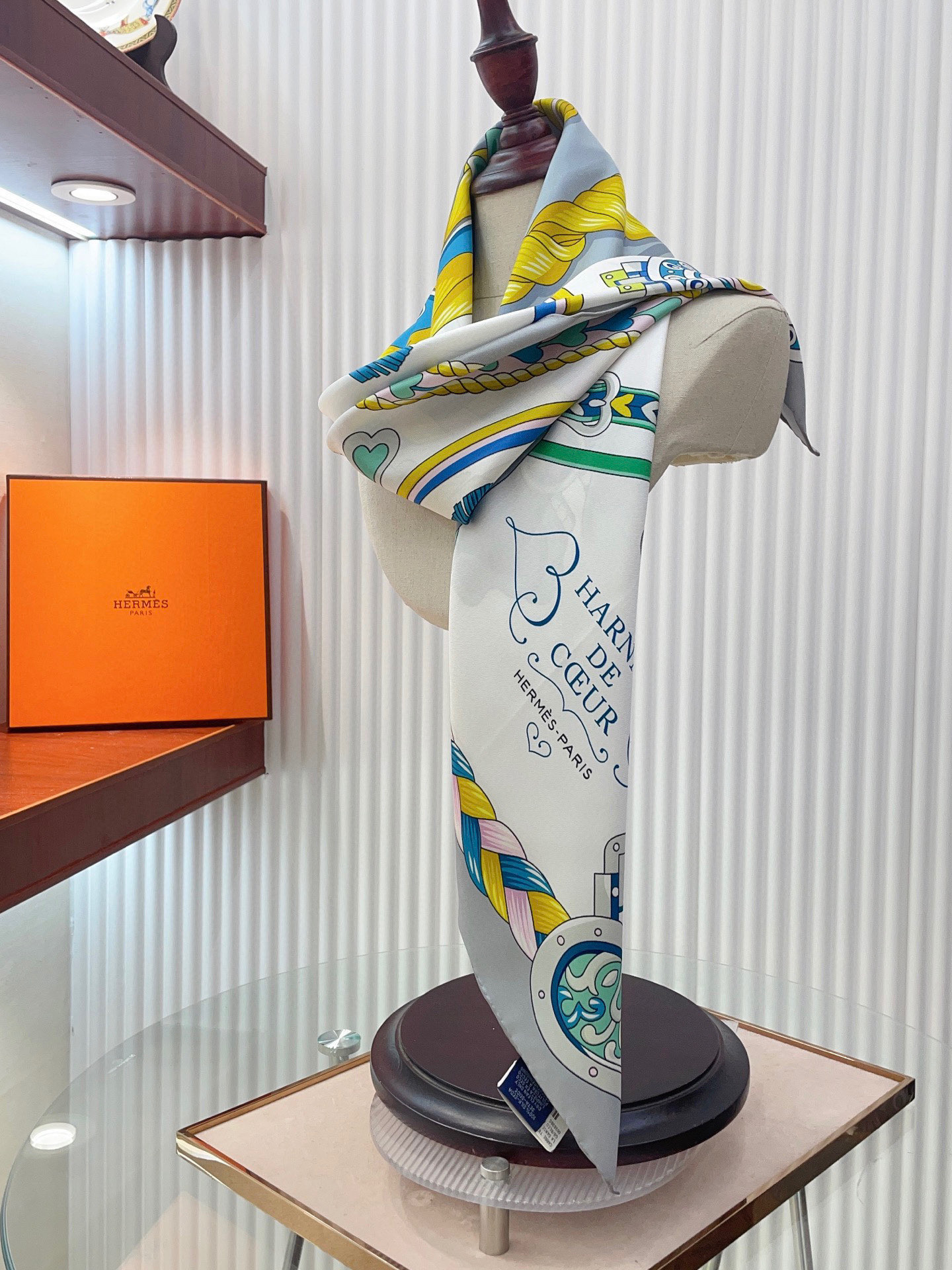 ✨✨【18姆米 双面同色】H家真丝新款🆕👏👏买了都说好看‼️推荐💕【甜蜜鞍具 90】真丝方巾，顶级工艺超