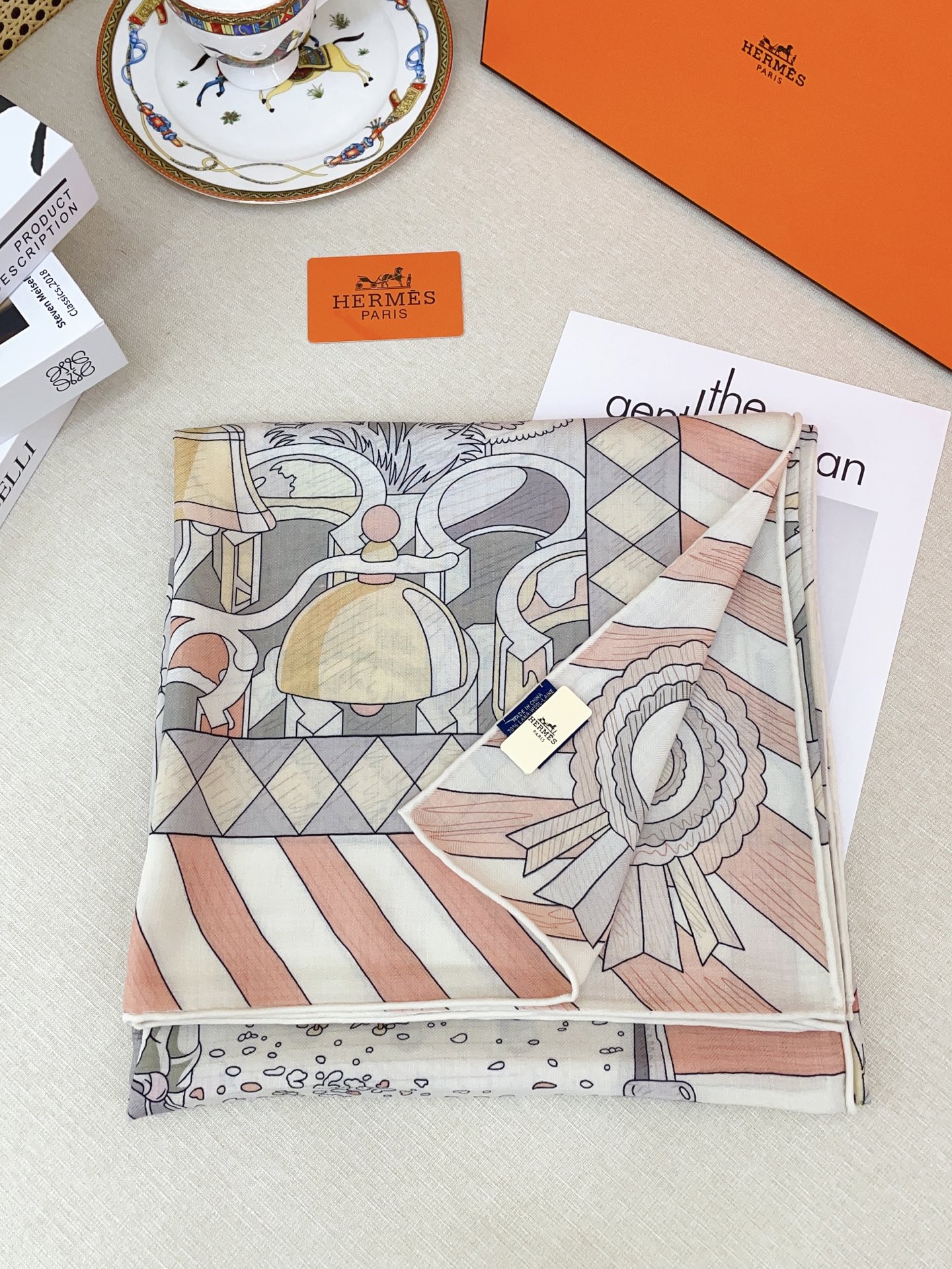 ✨✨【双面异色 丝毛款】H家羊绒新款 买了都说好看‼️推荐💕双面同色羊绒方巾‼️H家ZG爆款🎁💟立体呈现