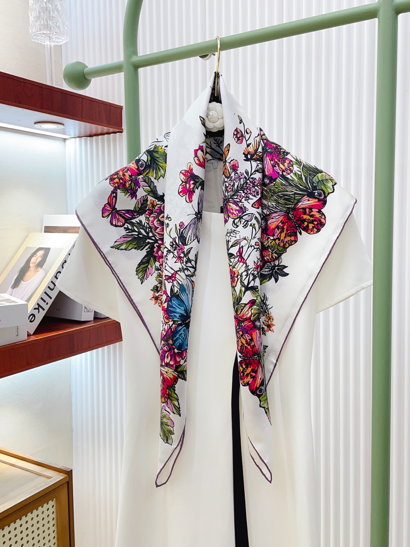 ✨✨【16姆米 单面】高级感爆棚❗️CD【花卉印花 90】高级时髦风‼️配色非常考究，图案匠心，上身简直