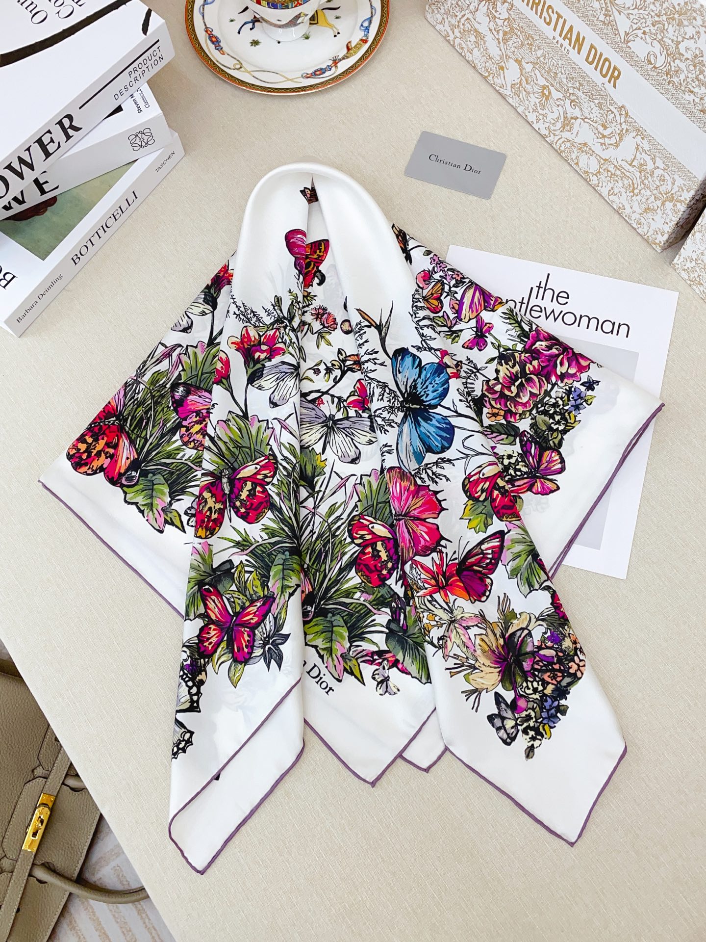 ✨✨【16姆米 单面】高级感爆棚❗️CD【花卉印花 90】高级时髦风‼️配色非常考究，图案匠心，上身简直