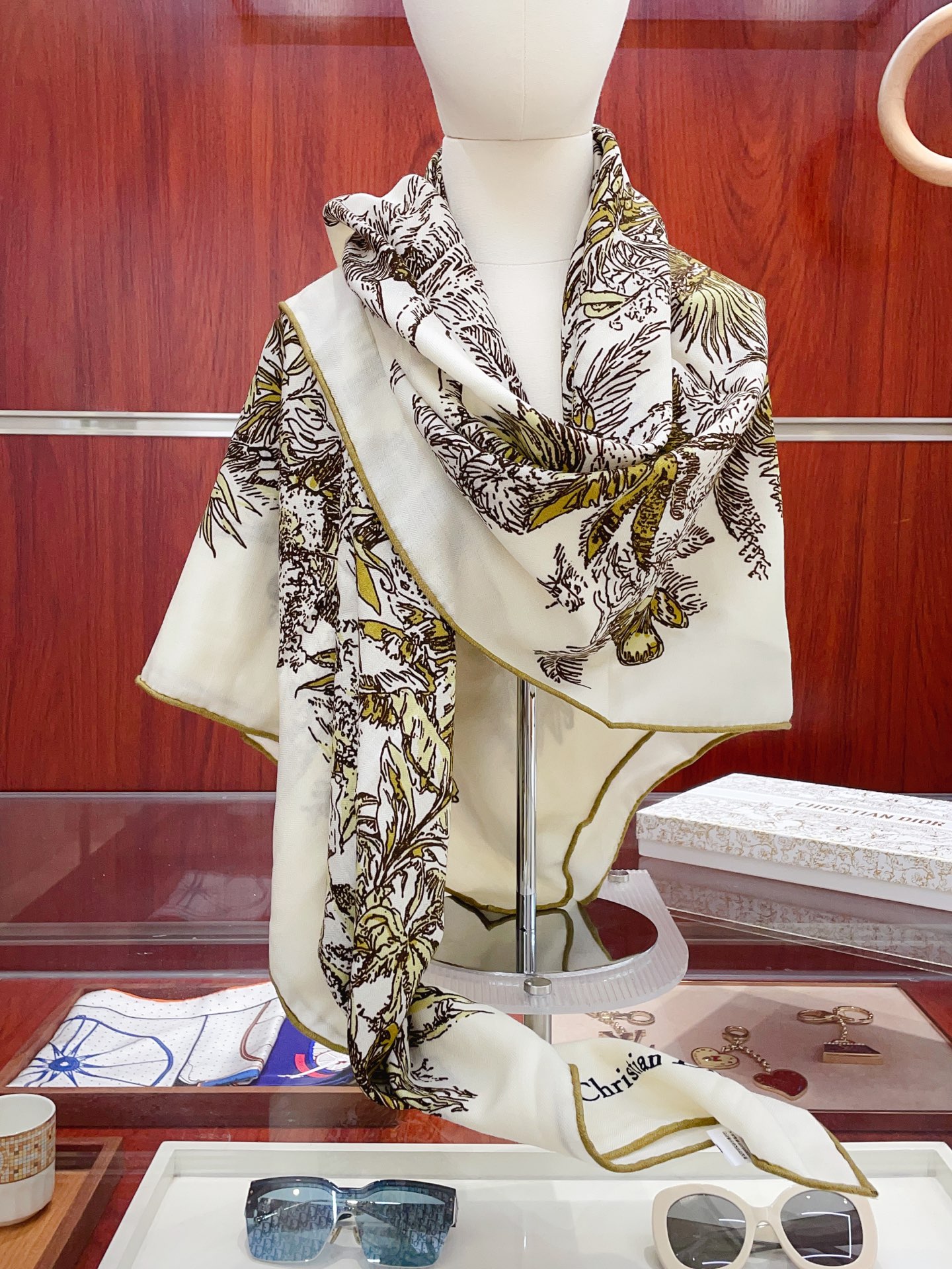 ✨✨【双面同色 丝毛款】CD家羊绒新款 买了都说好看‼️推荐💕双面同色羊绒方巾‼️D家ZG爆款🎁💟立体呈