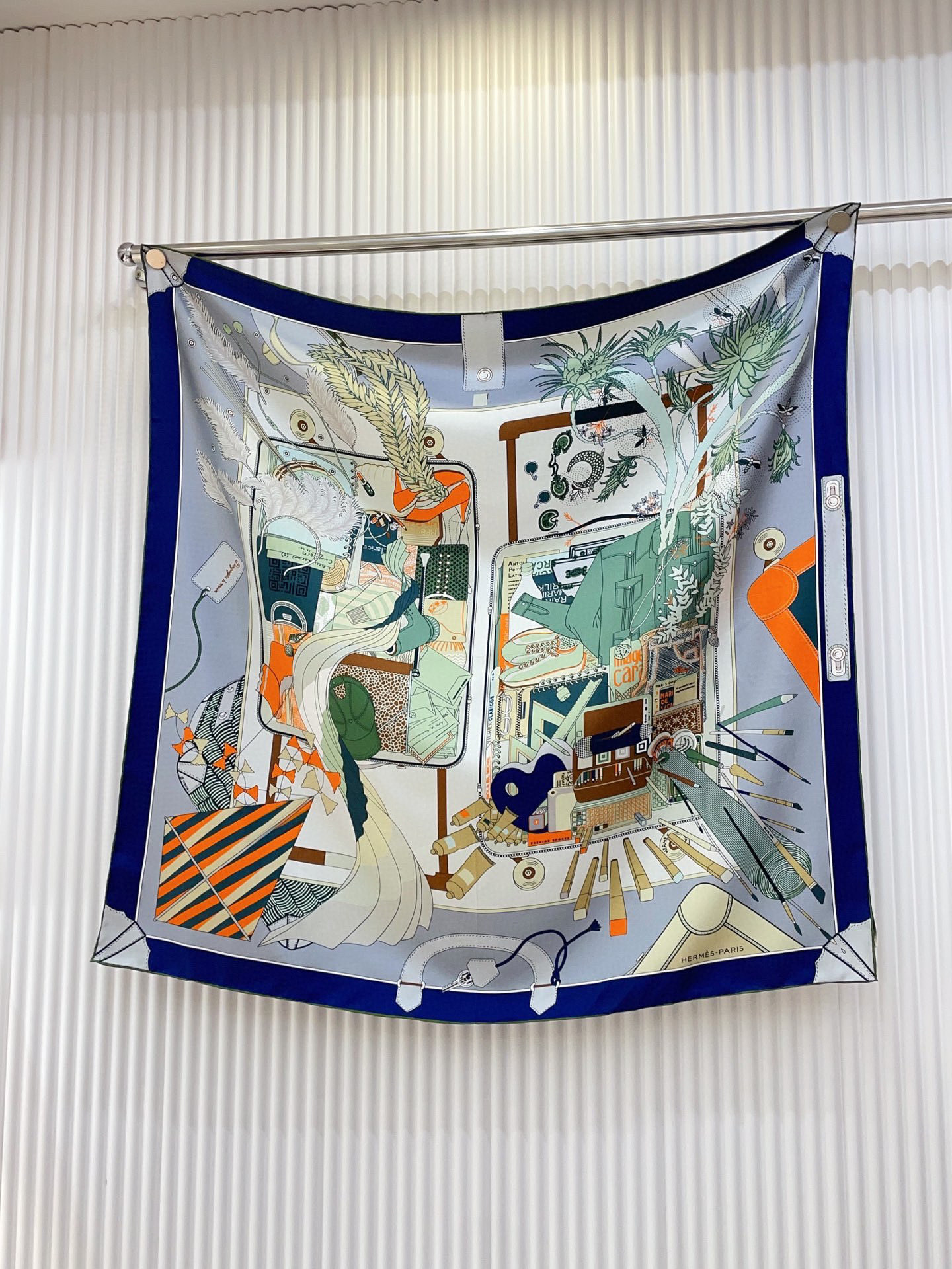 ✨✨【18姆米 双面同色】H**S真丝新款🆕👏👏买了都说好看‼️推荐💕【手提行李90】真丝方巾，顶级工艺