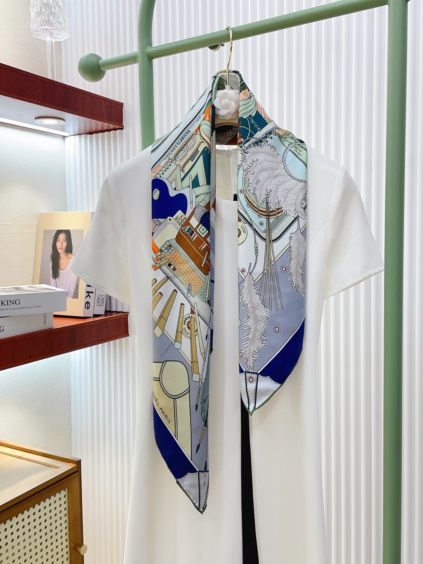 ✨✨【18姆米 双面同色】H**S真丝新款🆕👏👏买了都说好看‼️推荐💕【手提行李90】真丝方巾，顶级工艺