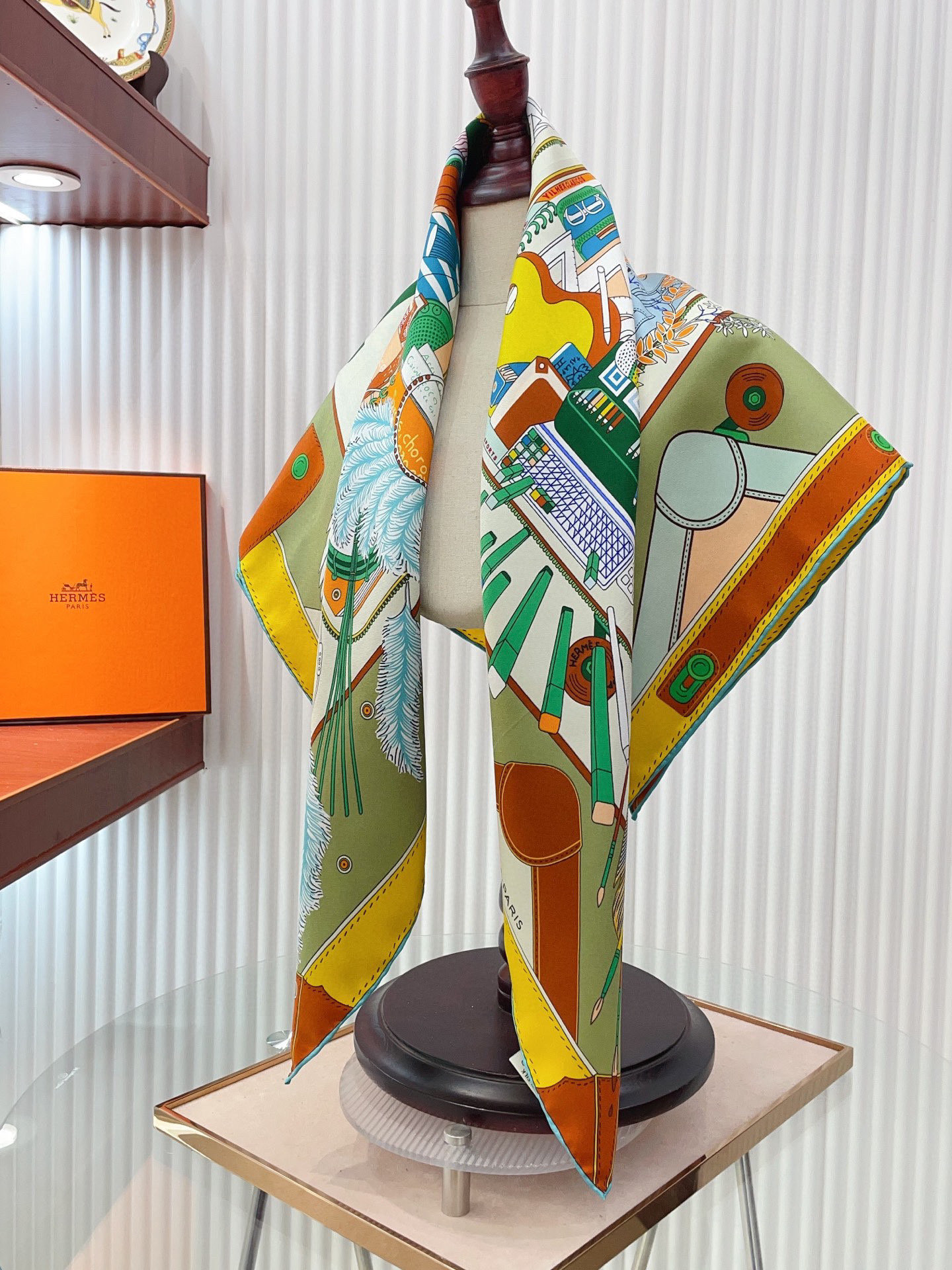 ✨✨【18姆米 双面同色】H**S真丝新款🆕👏👏买了都说好看‼️推荐💕【手提行李90】真丝方巾，顶级工艺