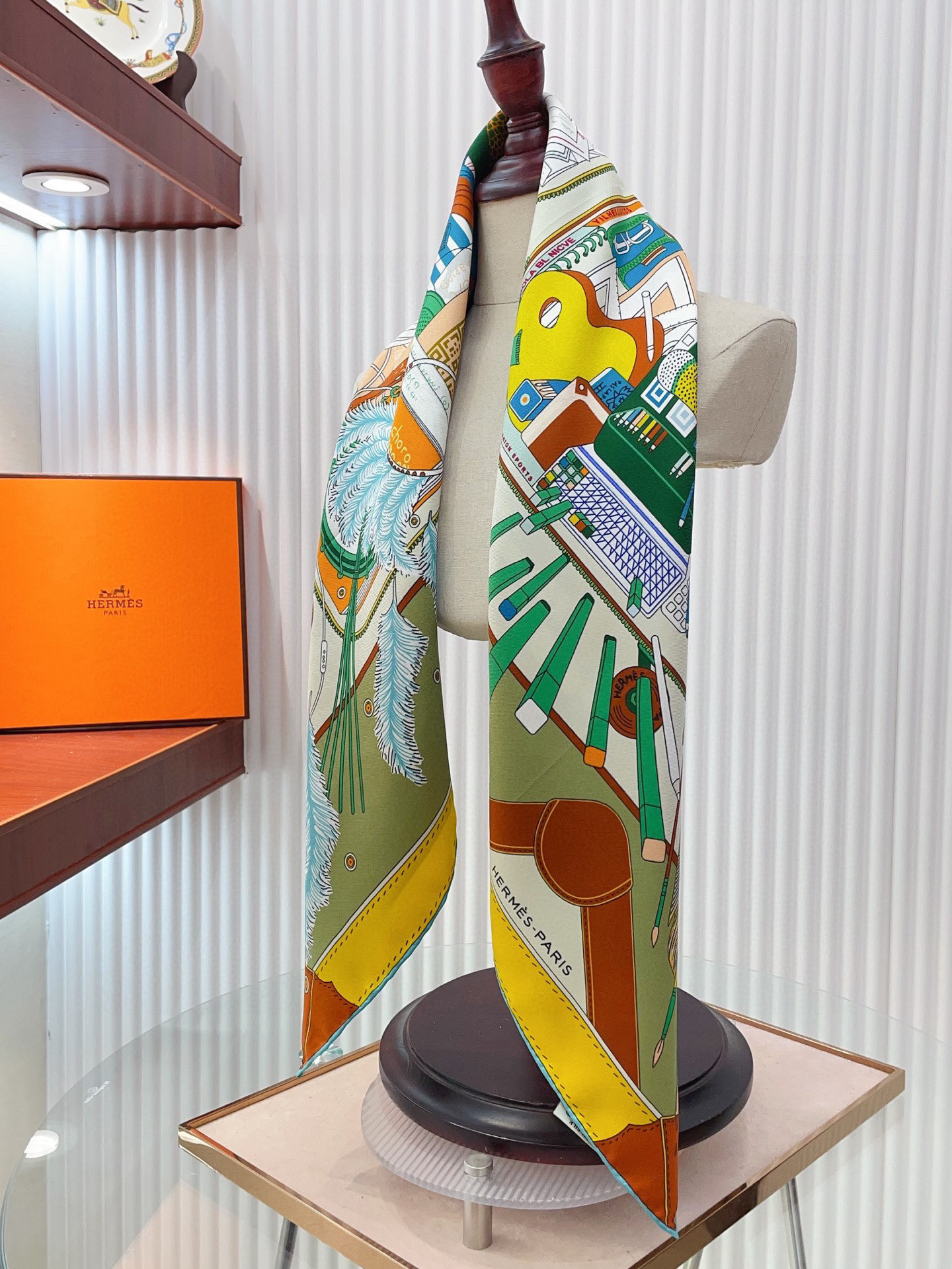 ✨✨【18姆米 双面同色】H**S真丝新款🆕👏👏买了都说好看‼️推荐💕【手提行李90】真丝方巾，顶级工艺