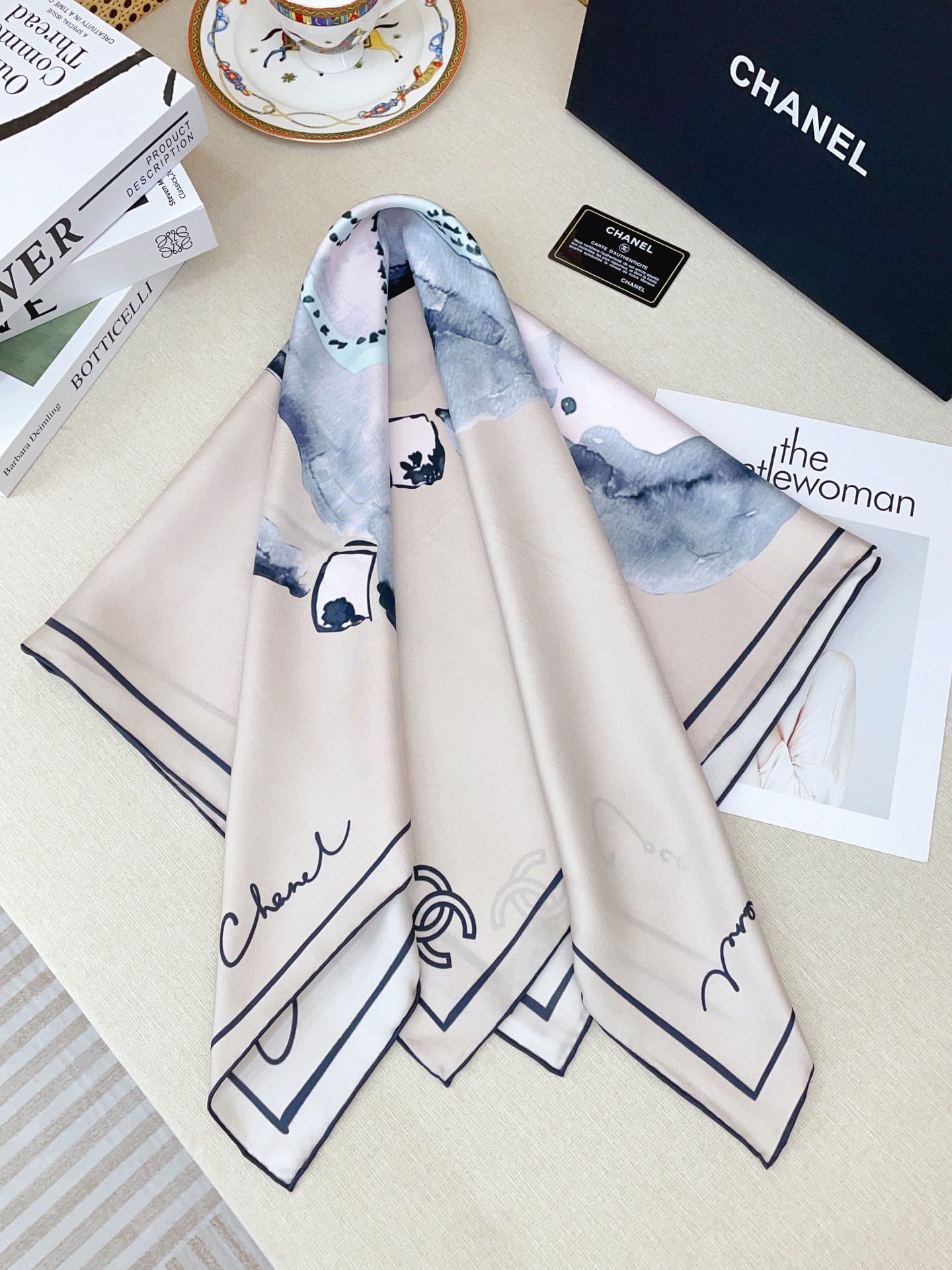 ✨✨【16姆米 单面】新款小香‼️美翻了流泪最新御用殿堂级极品‼️经典元素图案设计风格❗️美丽至极 真的