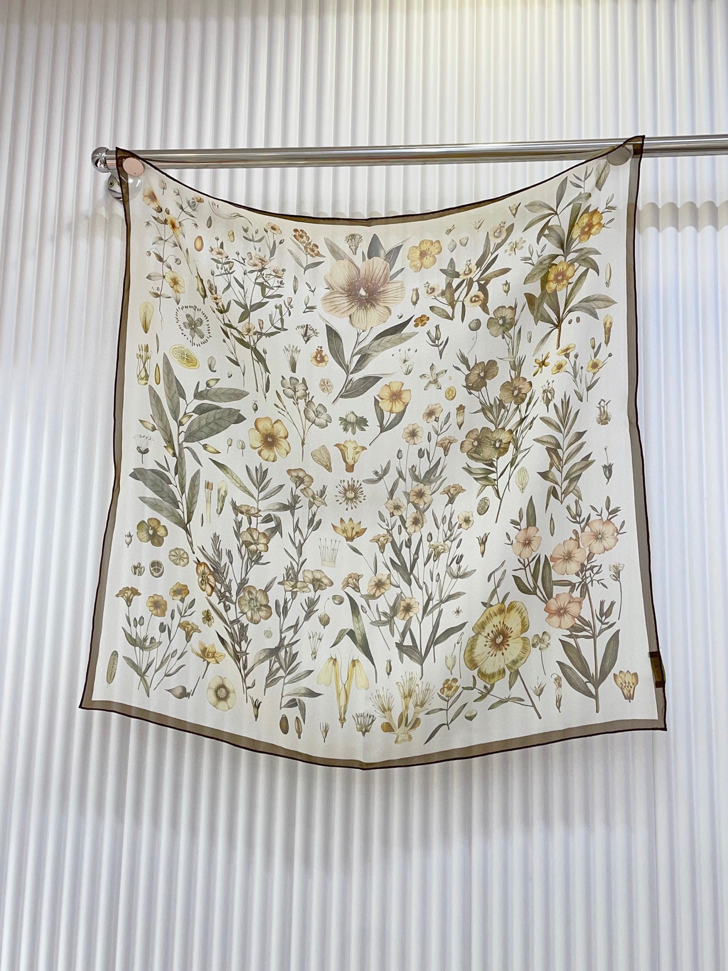 ✨✨【暗纹提花 双面同色】新品 LP【腰果花小方巾】春夏真丝款 随意切换造型 ,小巧又不失优雅的款式 6