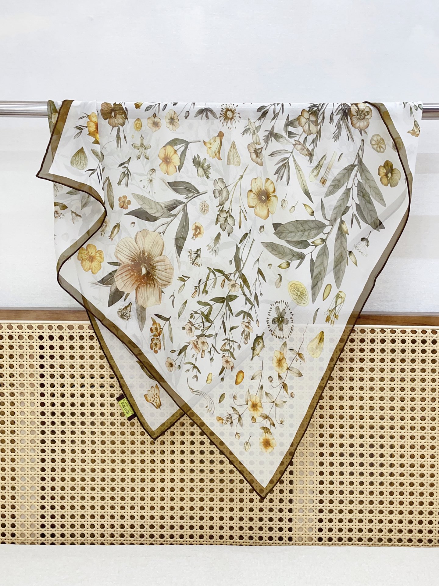 ✨✨【暗纹提花 双面同色】新品 LP【腰果花小方巾】春夏真丝款 随意切换造型 ,小巧又不失优雅的款式 6