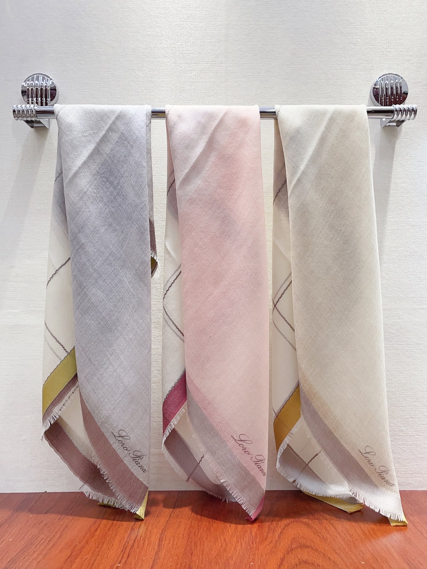 ✨✨【LP格子条边70】‼️♨️高尖端产物⚠️重磅呈现 ，绝无仅有 史无前例 100%纯山羊绒 手感好到