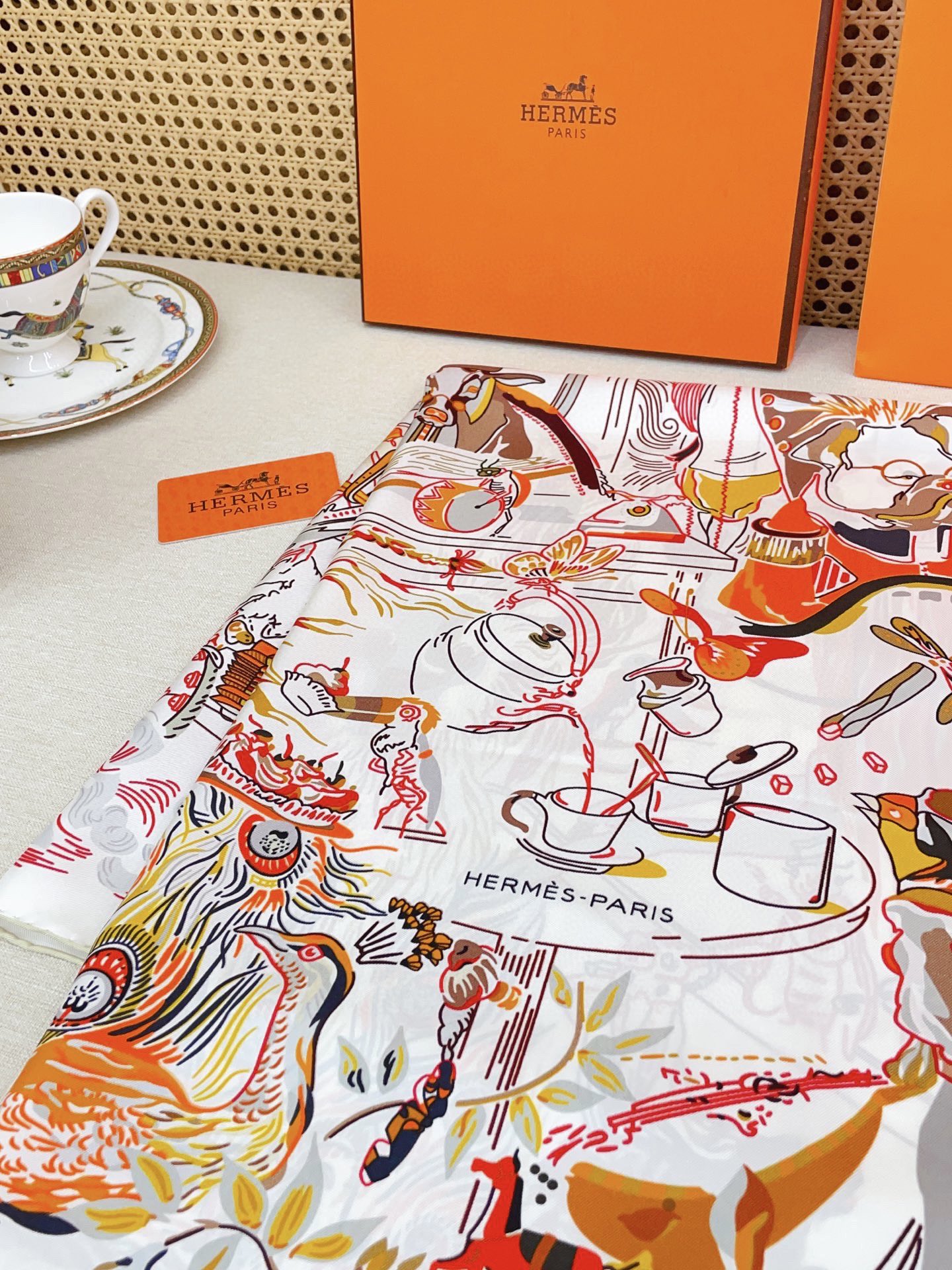 ✨✨【18姆米 双面同色】H**S真丝新款🆕👏👏买了都说好看‼️推荐💕【埃米尔之夜90】真丝方巾，顶级工