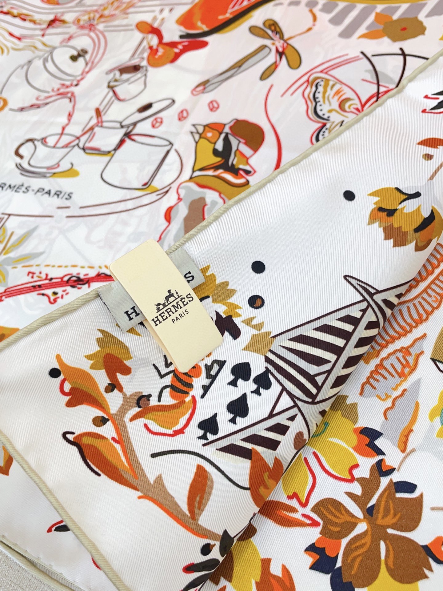 ✨✨【18姆米 双面同色】H**S真丝新款🆕👏👏买了都说好看‼️推荐💕【埃米尔之夜90】真丝方巾，顶级工