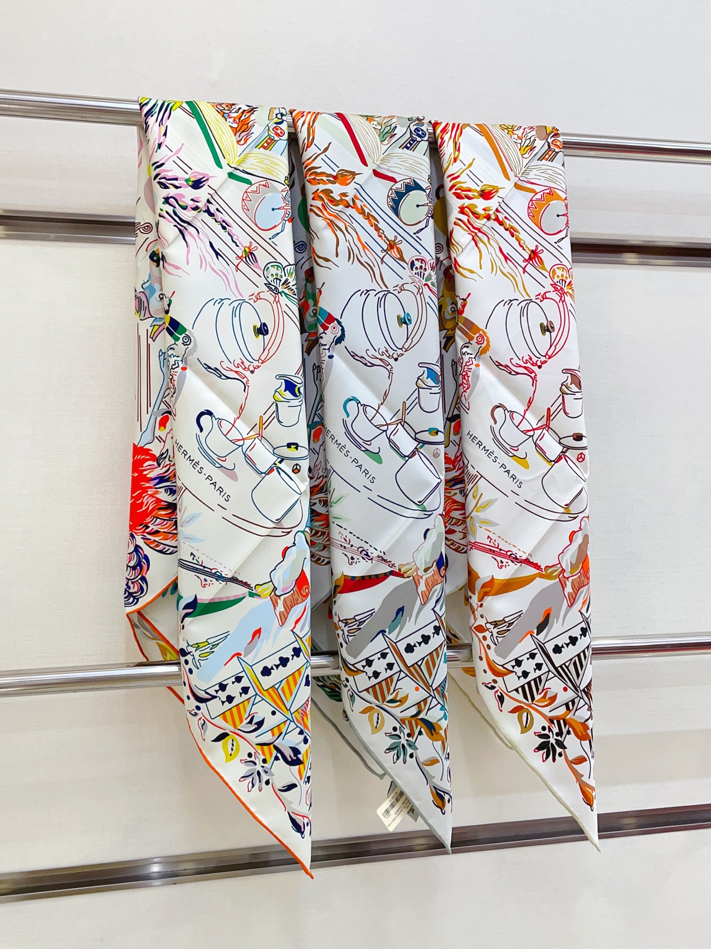 ✨✨【18姆米 双面同色】H**S真丝新款🆕👏👏买了都说好看‼️推荐💕【埃米尔之夜90】真丝方巾，顶级工