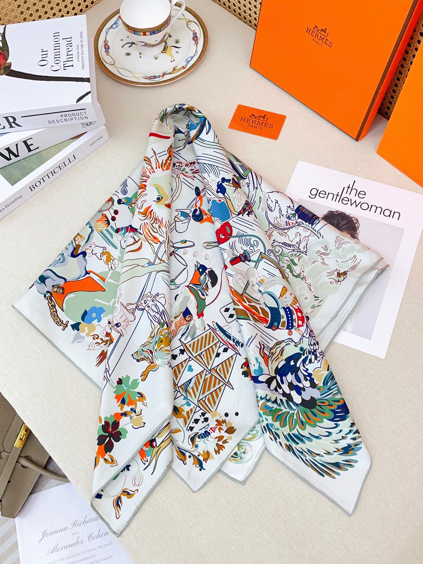 ✨✨【18姆米 双面同色】H**S真丝新款🆕👏👏买了都说好看‼️推荐💕【埃米尔之夜90】真丝方巾，顶级工