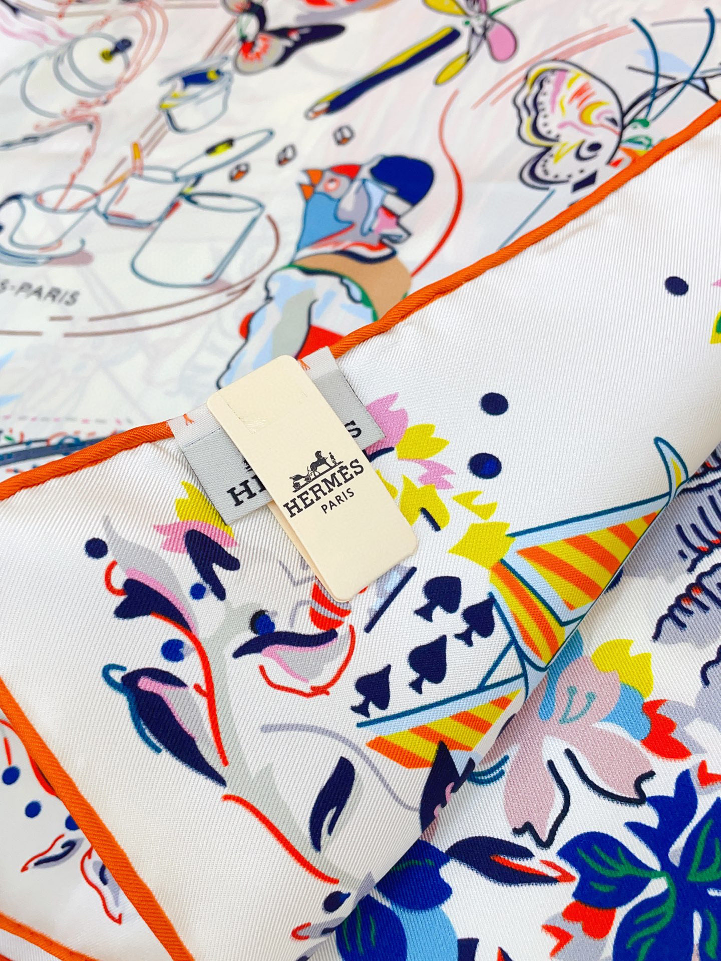 ✨✨【18姆米 双面同色】H**S真丝新款🆕👏👏买了都说好看‼️推荐💕【埃米尔之夜90】真丝方巾，顶级工