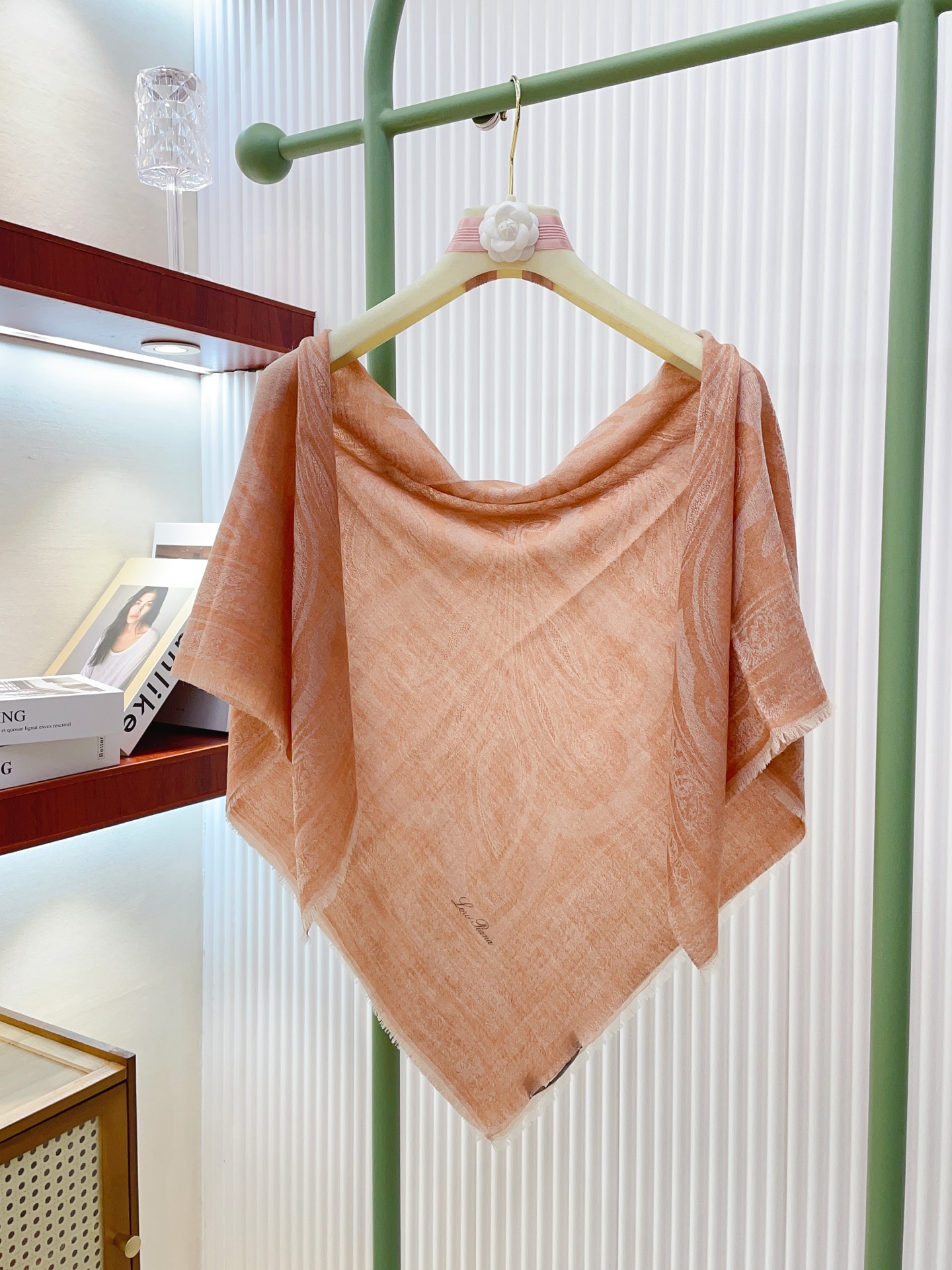 ✨✨【羊毛提花款 100尺寸 】新品 LP家秋冬羊绒款 随意切换造型 ,小巧又不失优雅的款式 100*1