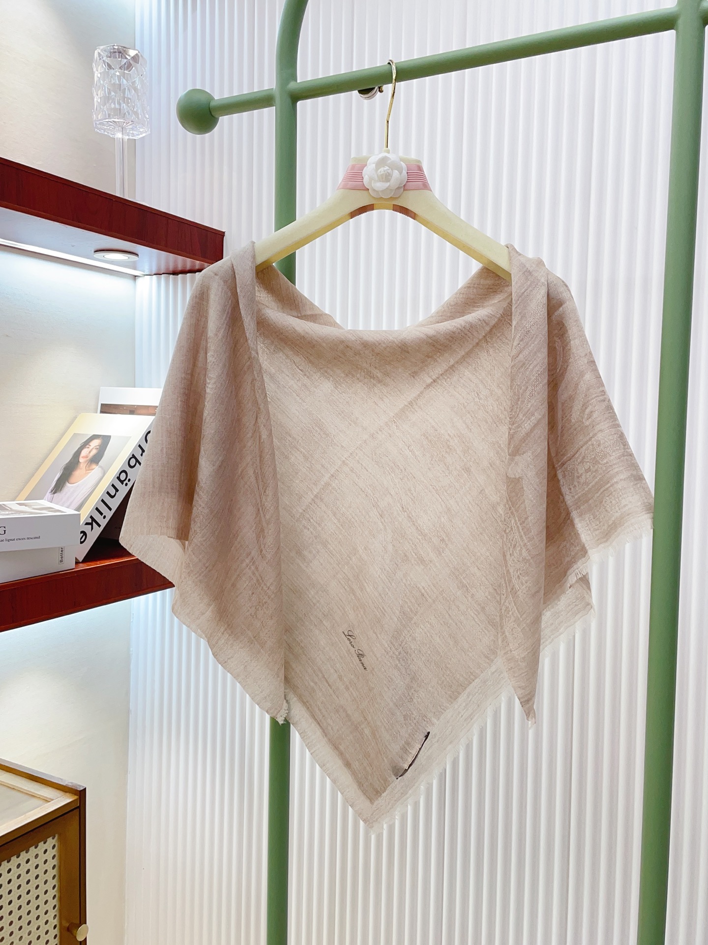 ✨✨【羊毛提花款 100尺寸 】新品 LP家秋冬羊绒款 随意切换造型 ,小巧又不失优雅的款式 100*1