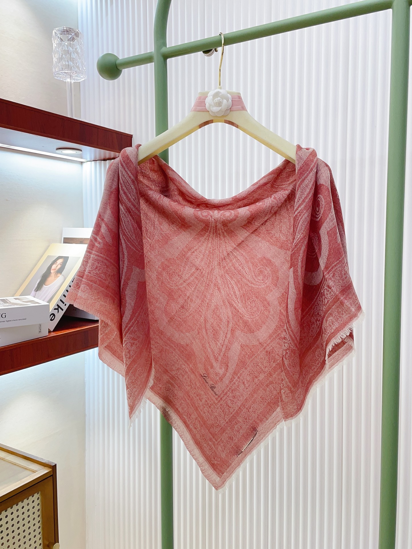 ✨✨【羊毛提花款 100尺寸 】新品 LP家秋冬羊绒款 随意切换造型 ,小巧又不失优雅的款式 100*1