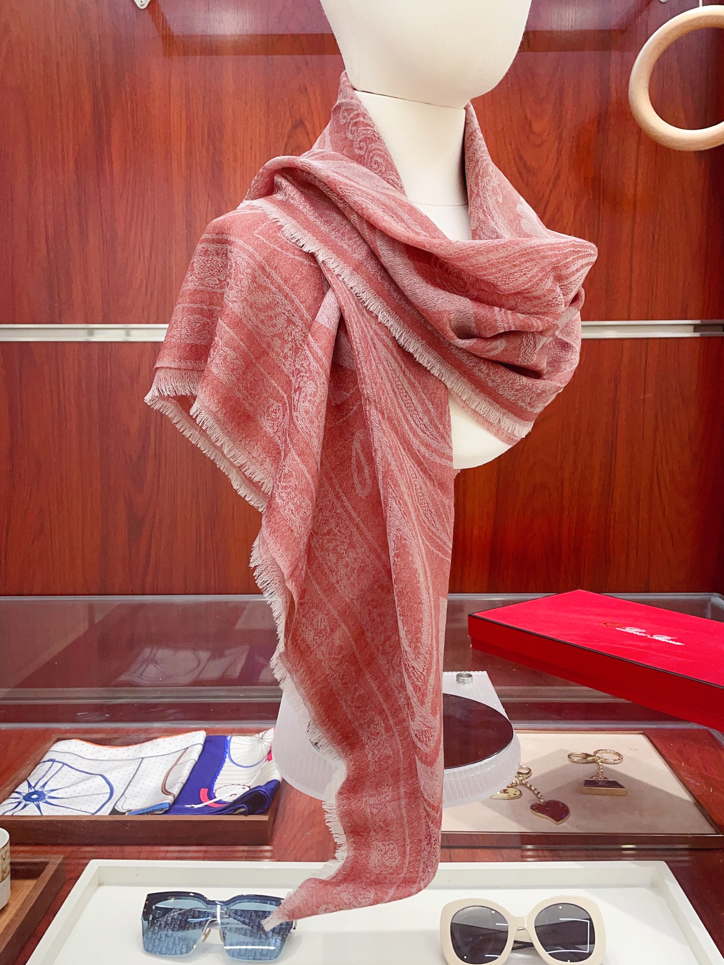 ✨✨【羊毛提花款 100尺寸 】新品 LP家秋冬羊绒款 随意切换造型 ,小巧又不失优雅的款式 100*1