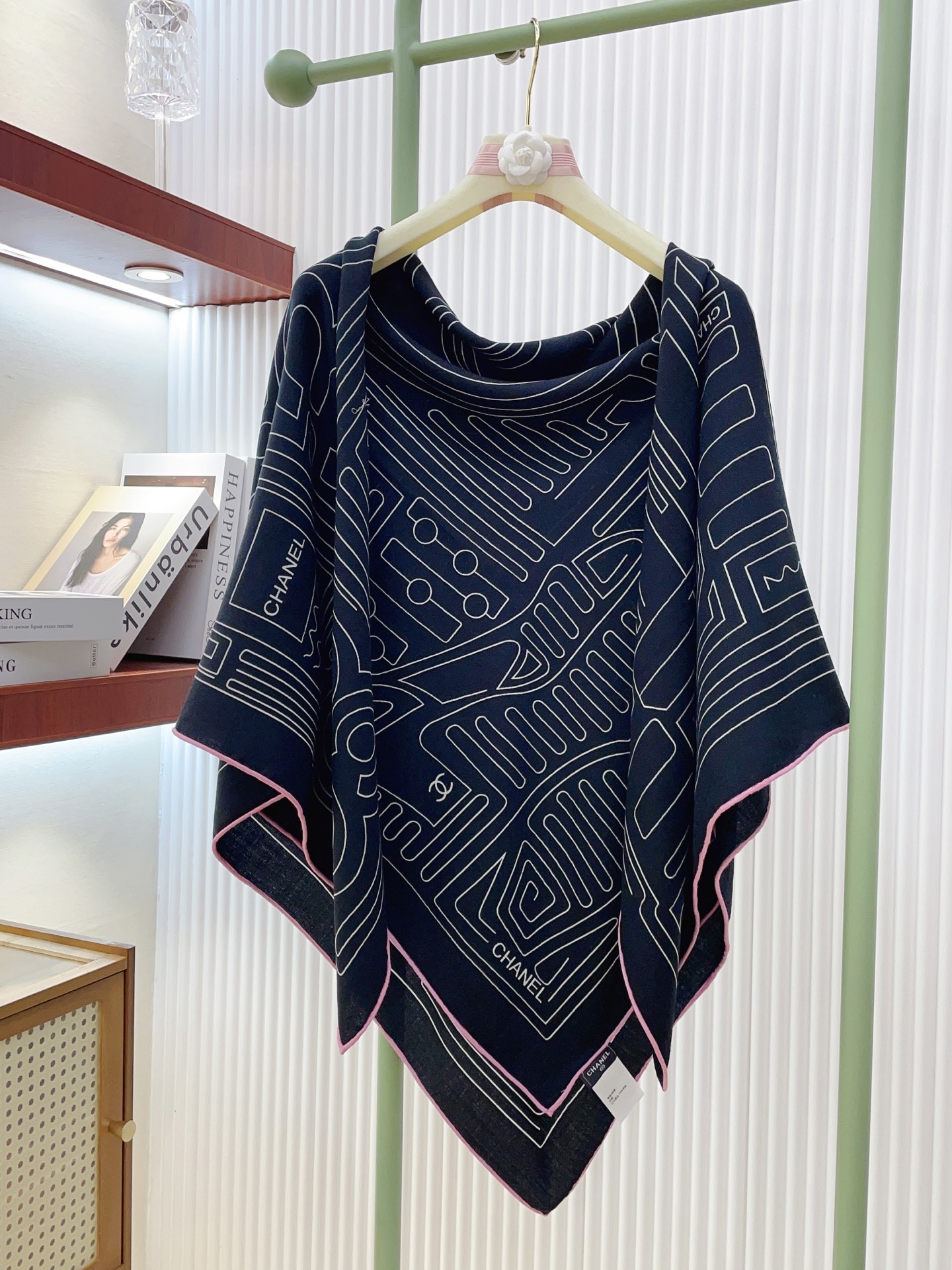 ✨✨✨小香【小香线条条纹140】羊绒方巾‼️抢‼️VIP推荐 ‼️👍下手一定要快【高端 大爱 ‼️纯羊绒