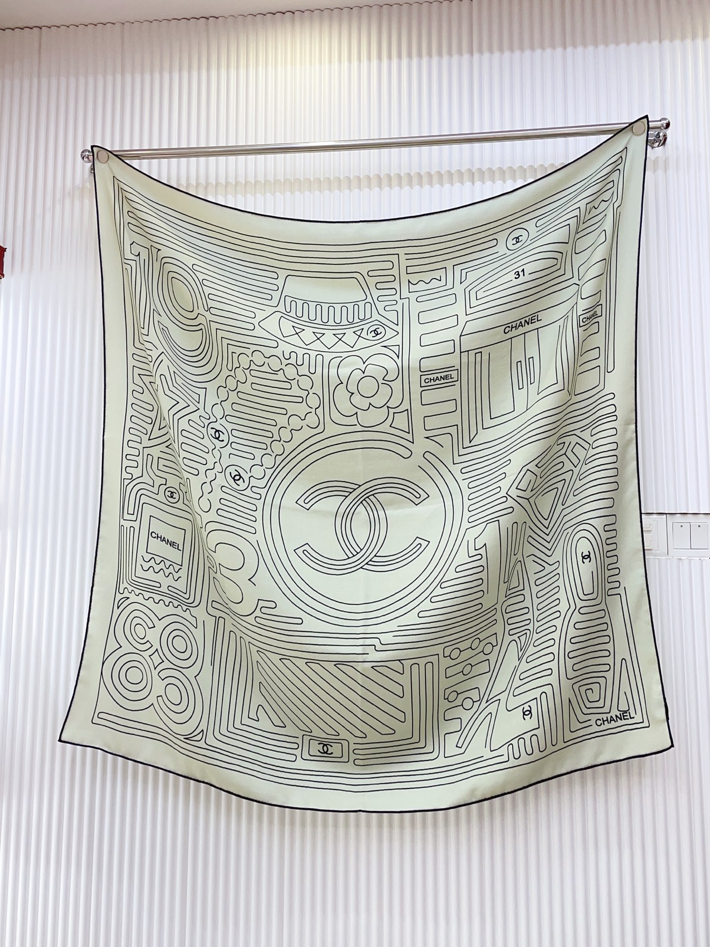 ✨✨✨小香【小香线条条纹140】羊绒方巾‼️抢‼️VIP推荐 ‼️👍下手一定要快【高端 大爱 ‼️纯羊绒