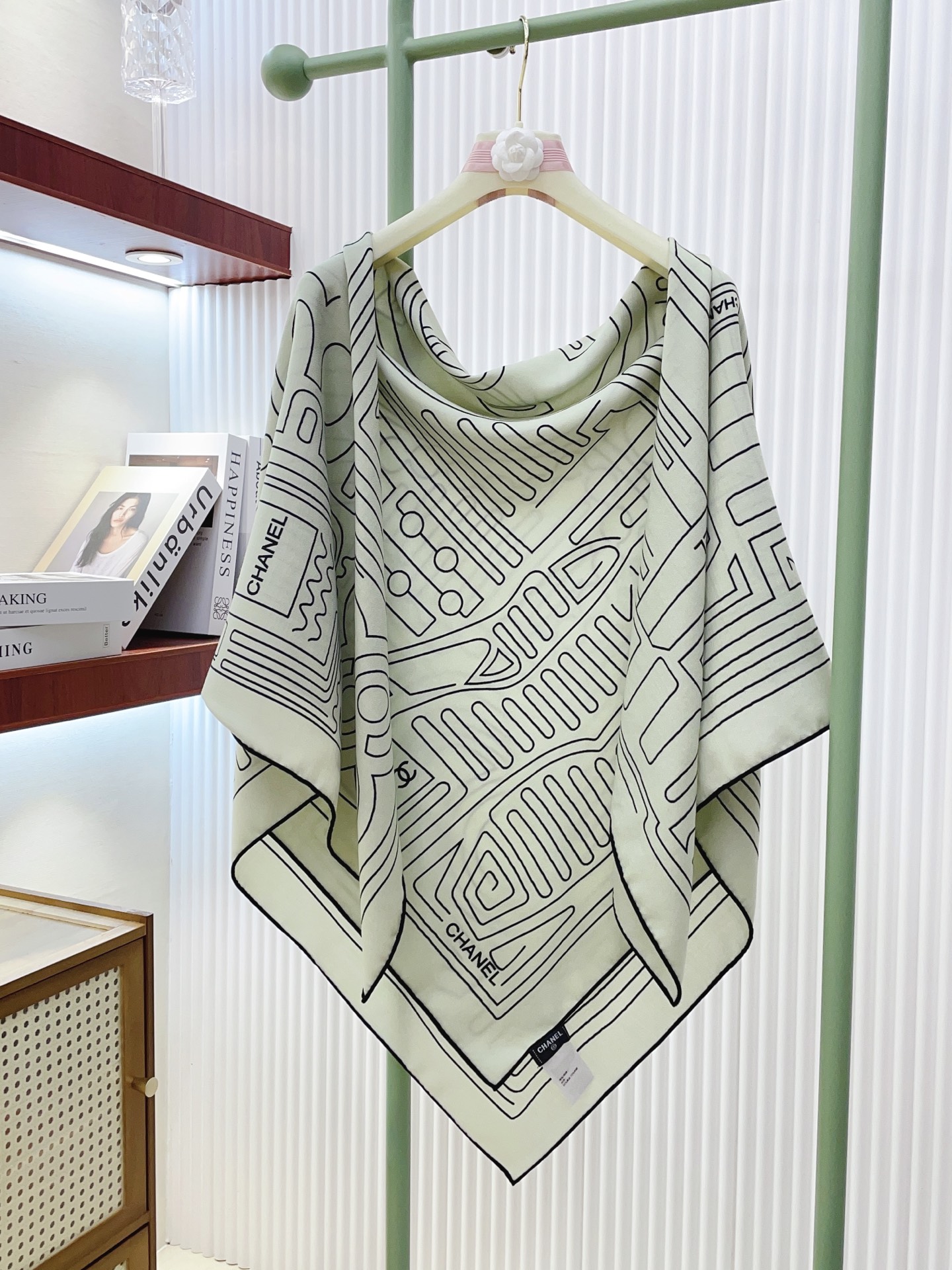 ✨✨✨小香【小香线条条纹140】羊绒方巾‼️抢‼️VIP推荐 ‼️👍下手一定要快【高端 大爱 ‼️纯羊绒