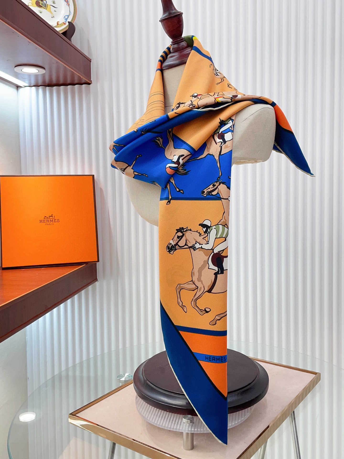 ✨✨【16姆米 单面】H**S真丝新款🆕👏👏买了都说好看‼️推荐💕【骏马奔腾 90】真丝方巾，顶级工艺超