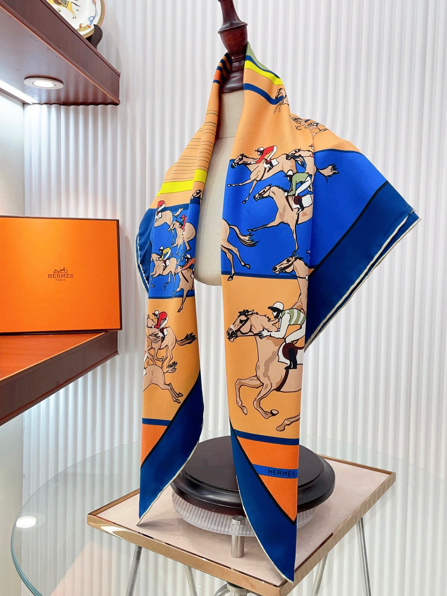 ✨✨【16姆米 单面】H**S真丝新款🆕👏👏买了都说好看‼️推荐💕【骏马奔腾 90】真丝方巾，顶级工艺超