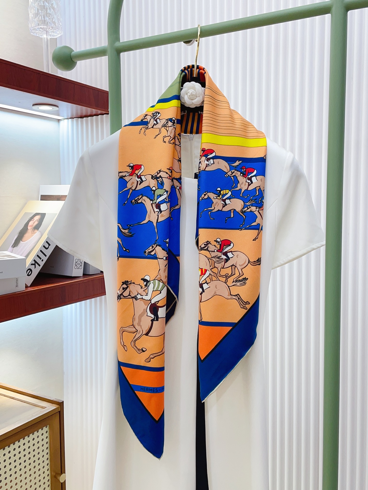 ✨✨【16姆米 单面】H**S真丝新款🆕👏👏买了都说好看‼️推荐💕【骏马奔腾 90】真丝方巾，顶级工艺超