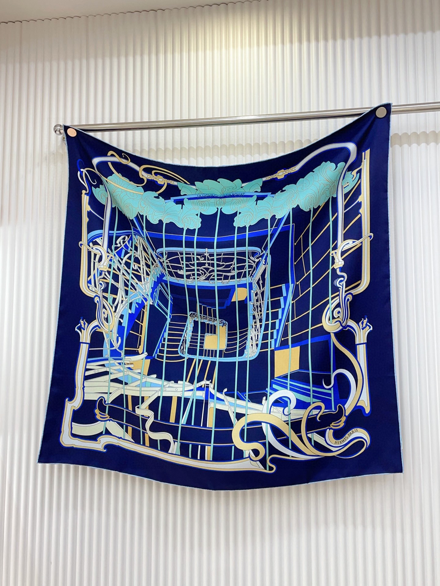 ✨✨【18姆米 双面同色】H**S真丝新款🆕👏👏买了都说好看‼️推荐💕【马鞭起舞 90】真丝方巾，顶级工