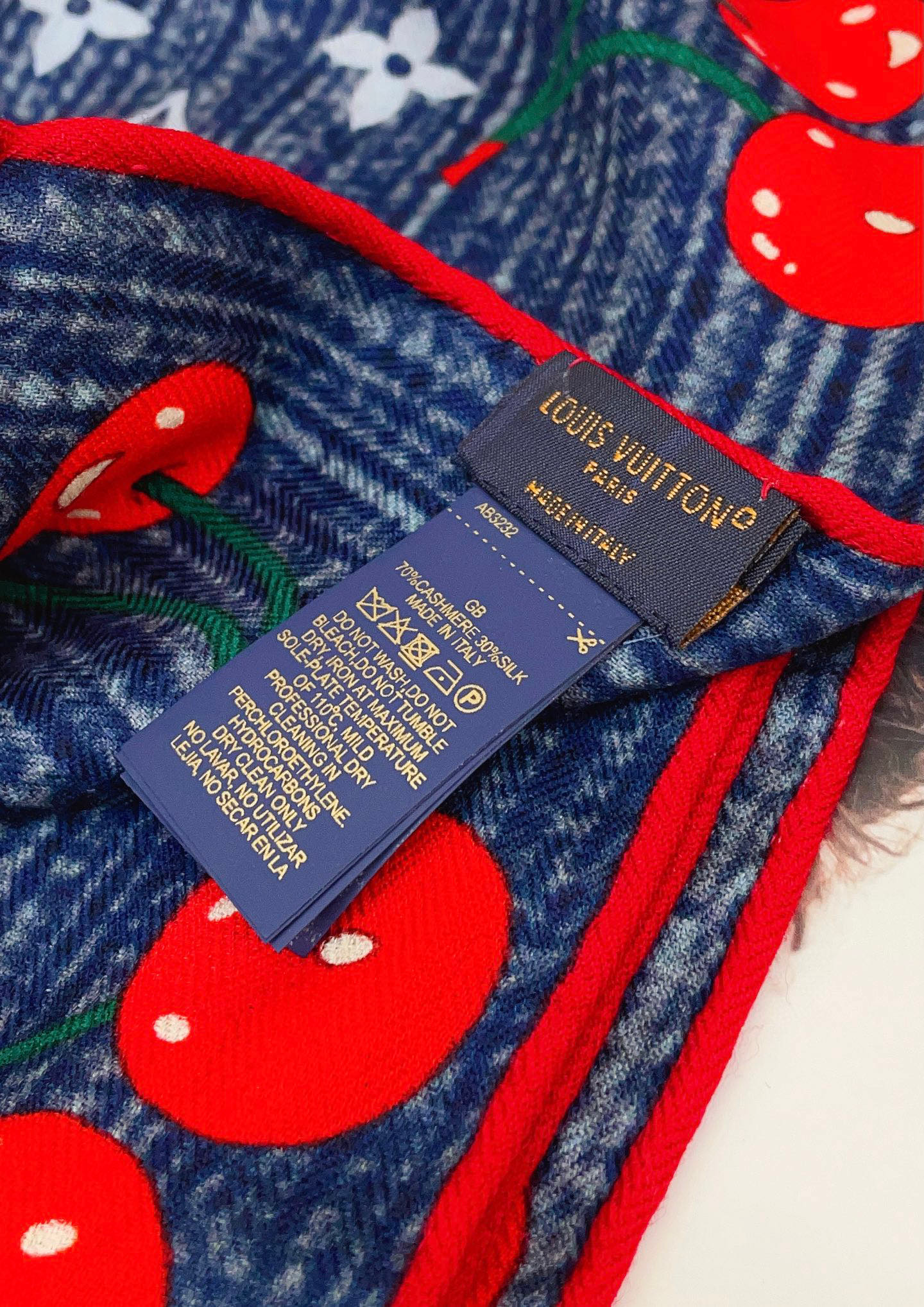 ✨✨蓝色【双面同色 丝毛款】L家羊绒新款 买了都说好看‼️推荐💕双面同色羊绒方巾‼️驴家ZG爆款🎁💟立体