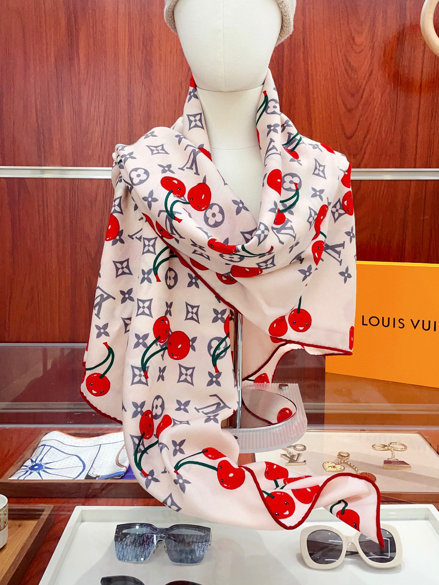 ✨✨粉白【双面同色 丝毛款】L家羊绒新款 买了都说好看‼️推荐💕双面同色羊绒方巾‼️驴家ZG爆款🎁💟立体