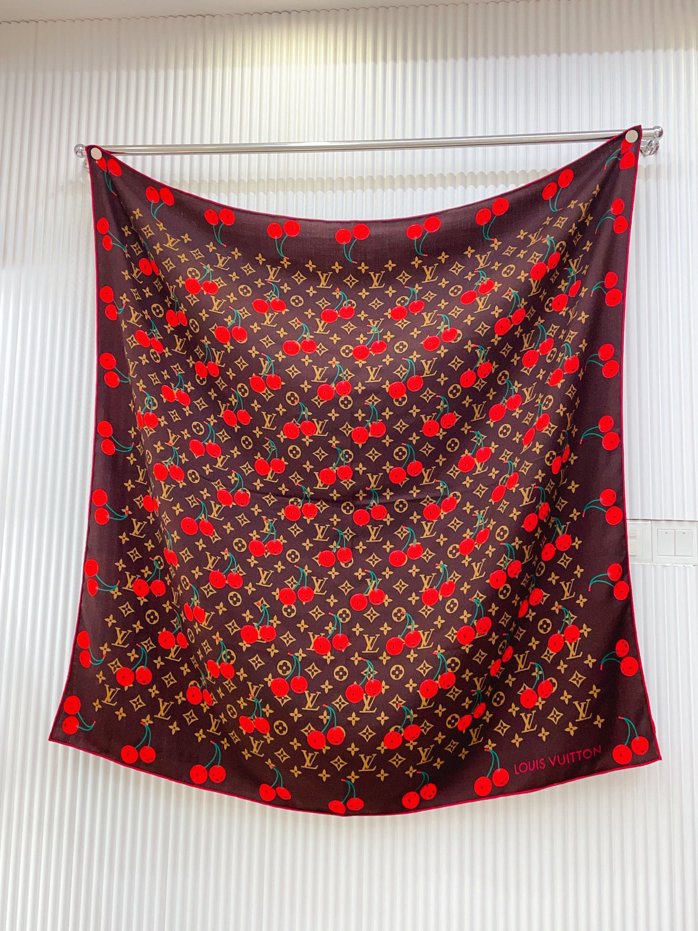 ✨✨咖色【双面同色 丝毛款】L家羊绒新款 买了都说好看‼️推荐💕双面同色羊绒方巾‼️驴家ZG爆款🎁💟立体