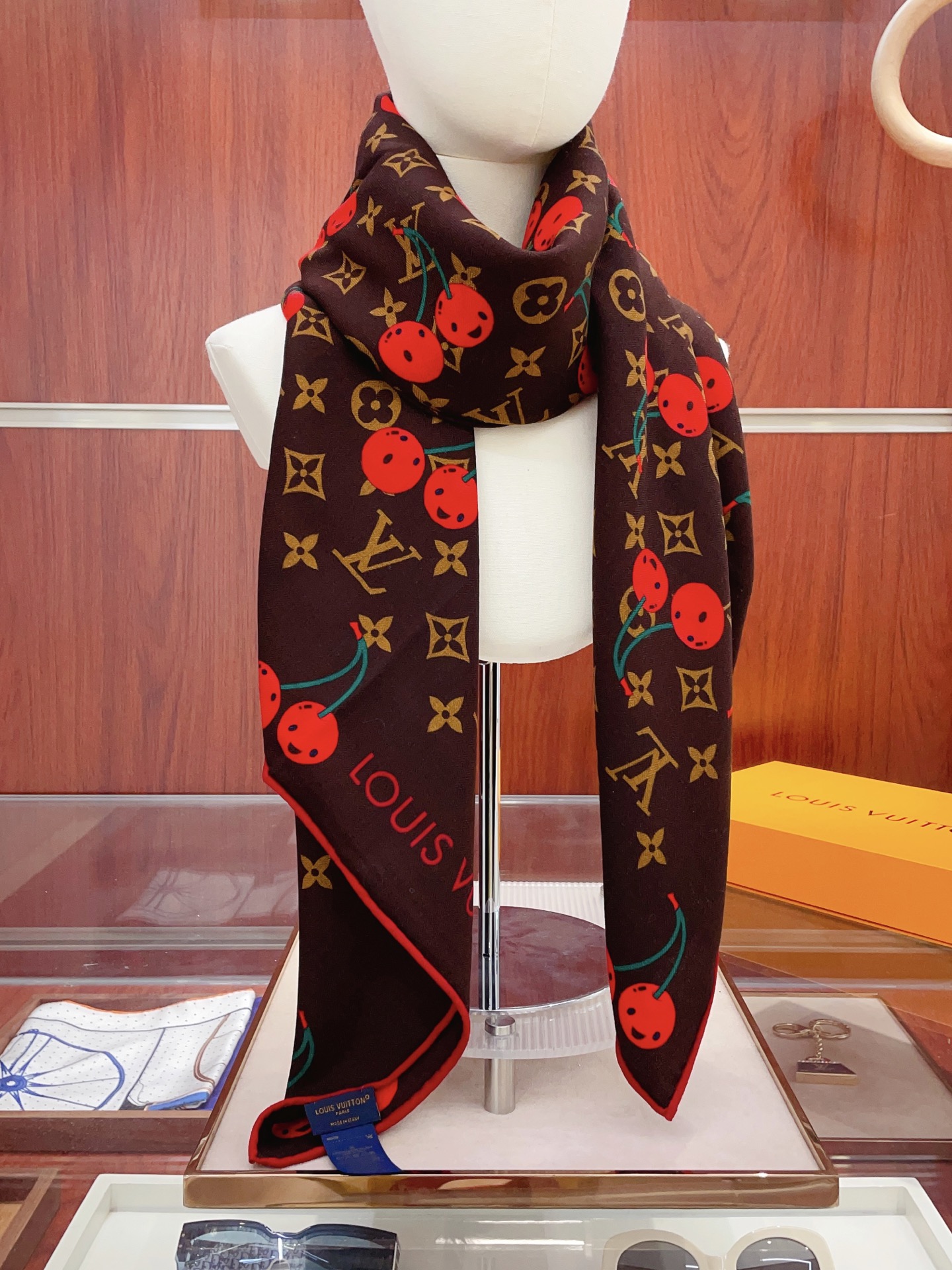 ✨✨咖色【双面同色 丝毛款】L家羊绒新款 买了都说好看‼️推荐💕双面同色羊绒方巾‼️驴家ZG爆款🎁💟立体