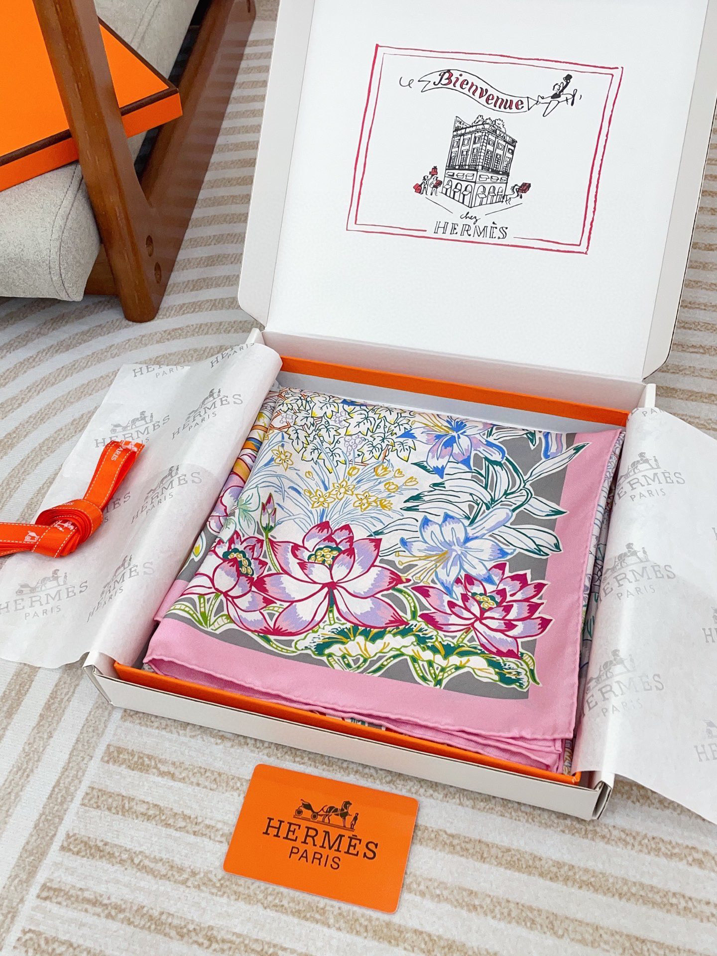 ✨✨【加厚 18姆米 双面异色】H**S真丝新款🆕👏👏买了都说好看‼️推荐💕【凤凰 90】真丝方巾，顶级