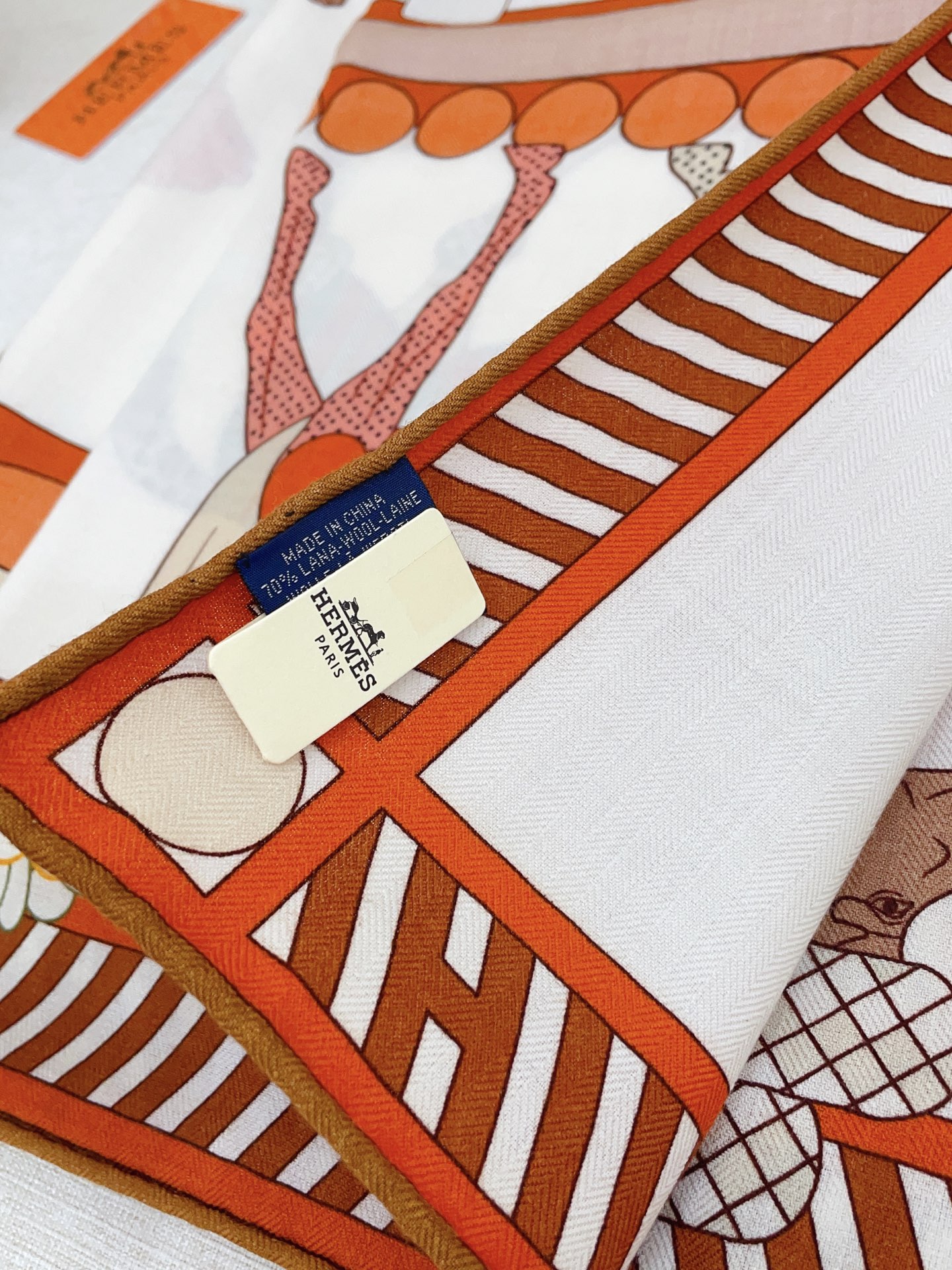 ✨✨【双面同色 丝毛款】H家羊绒新款 买了都说好看‼️推荐💕【全速前进 140】羊绒方巾‼️H家ZG爆款