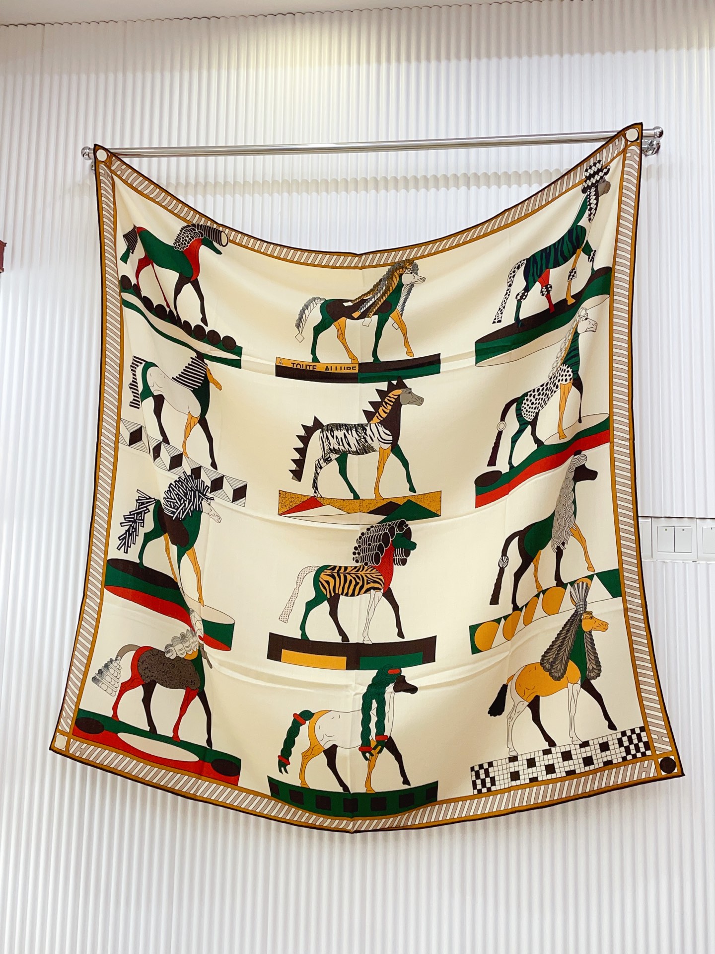 ✨✨【双面同色 丝毛款】H家羊绒新款 买了都说好看‼️推荐💕【全速前进 140】羊绒方巾‼️H家ZG爆款