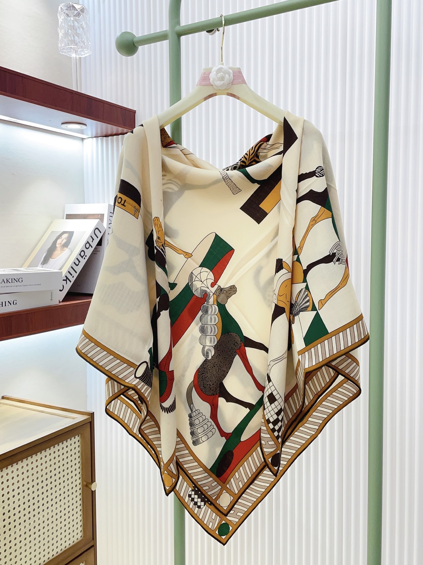 ✨✨【双面同色 丝毛款】H家羊绒新款 买了都说好看‼️推荐💕【全速前进 140】羊绒方巾‼️H家ZG爆款