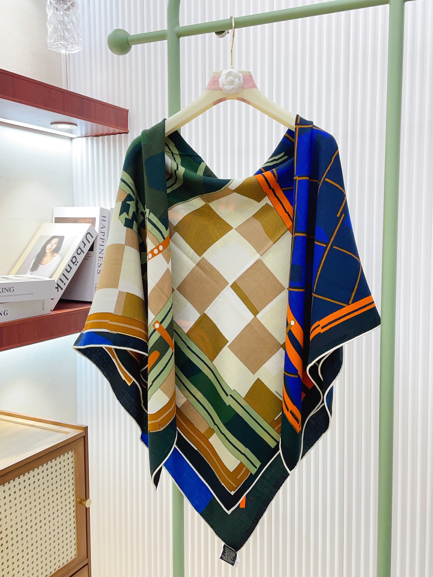 ✨✨【双面同色 丝毛款】H家羊绒新款 买了都说好看‼️推荐💕【格纹马面罩 140】羊绒方巾‼️H家ZG爆