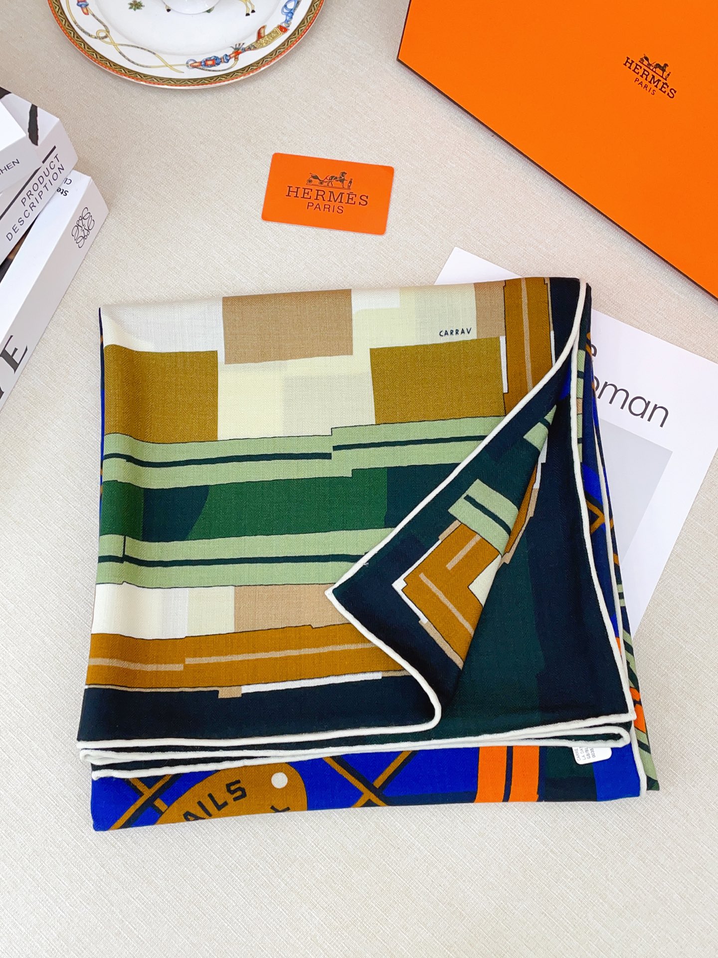 ✨✨【双面同色 丝毛款】H家羊绒新款 买了都说好看‼️推荐💕【格纹马面罩 140】羊绒方巾‼️H家ZG爆