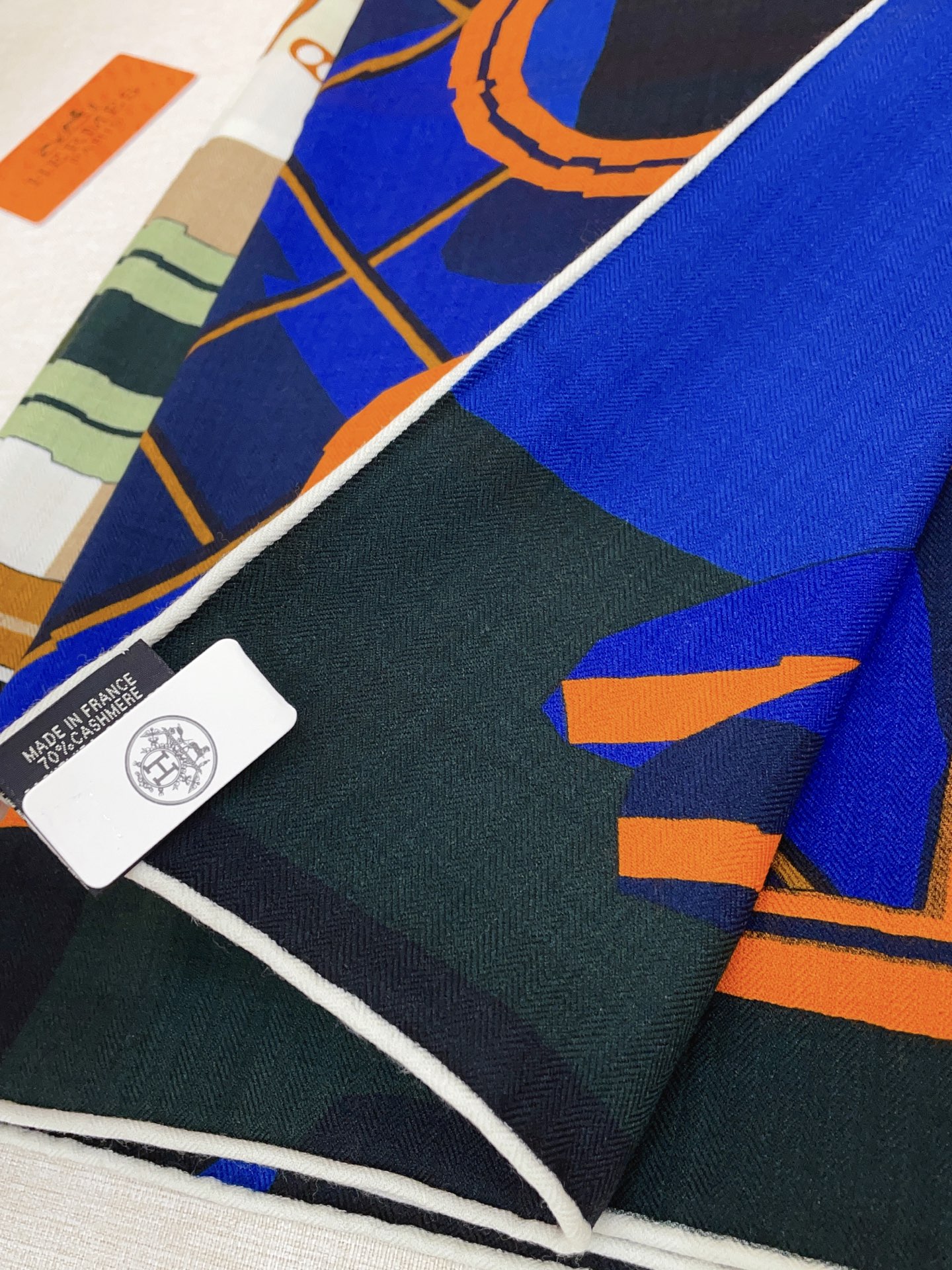 ✨✨【双面同色 丝毛款】H家羊绒新款 买了都说好看‼️推荐💕【格纹马面罩 140】羊绒方巾‼️H家ZG爆