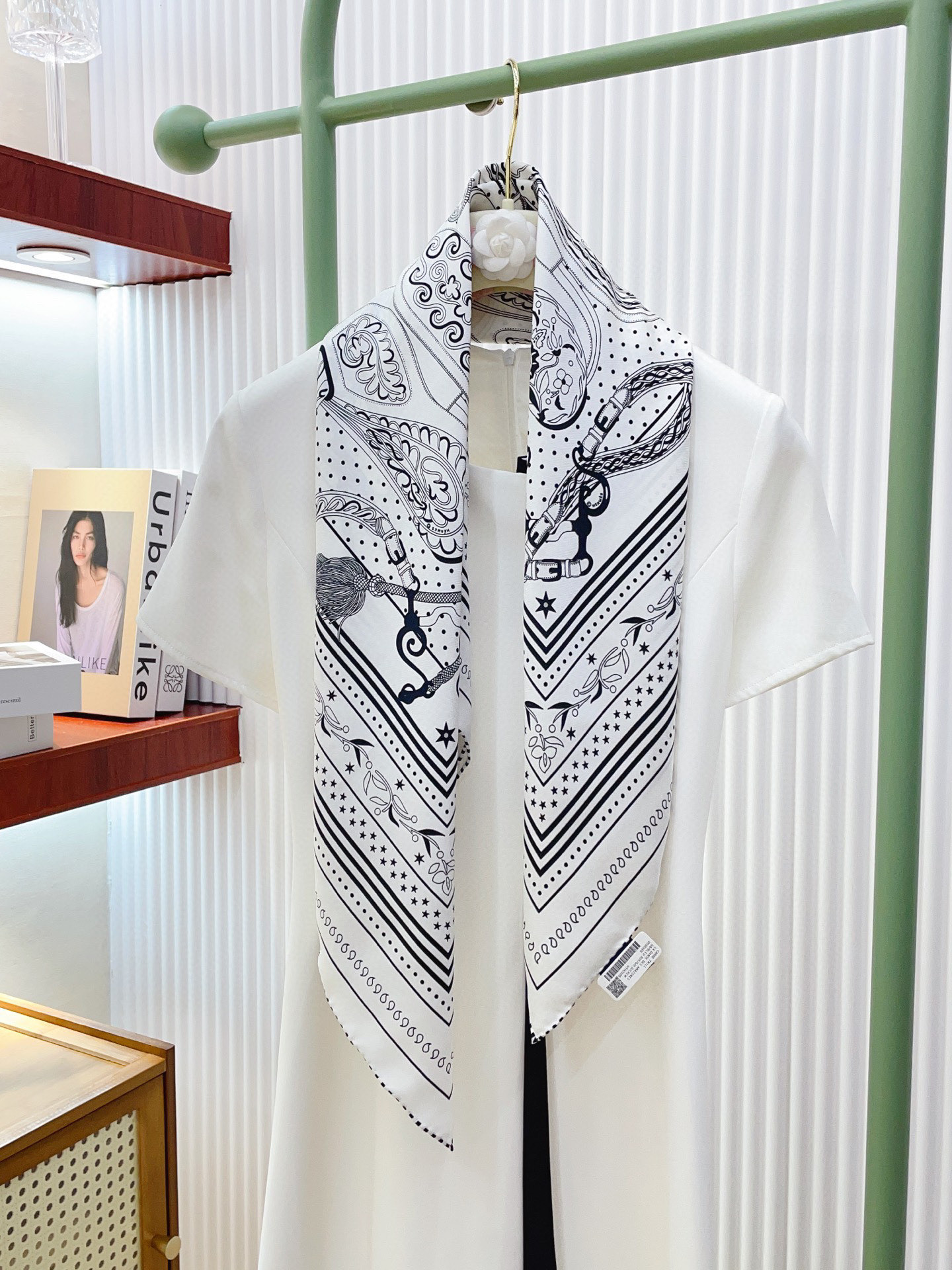 ✨✨【18姆米 双面同色】H**S真丝新款🆕👏👏买了都说好看‼️推荐💕【亚马逊的节日 90】真丝方巾，顶