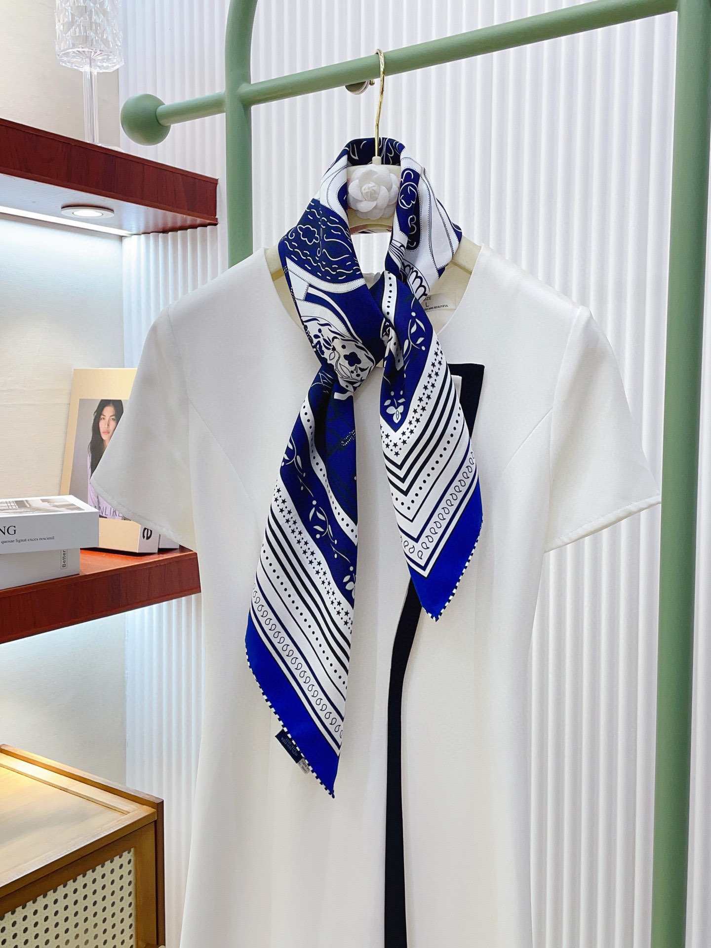 ✨✨【18姆米 双面同色】H**S真丝新款🆕👏👏买了都说好看‼️推荐💕【亚马逊的节日 90】真丝方巾，顶